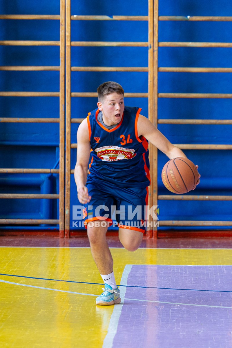 «Комети» сяяли на домашньому паркеті — Світловодськ виборов перемогу у всеукраїнському турнірі