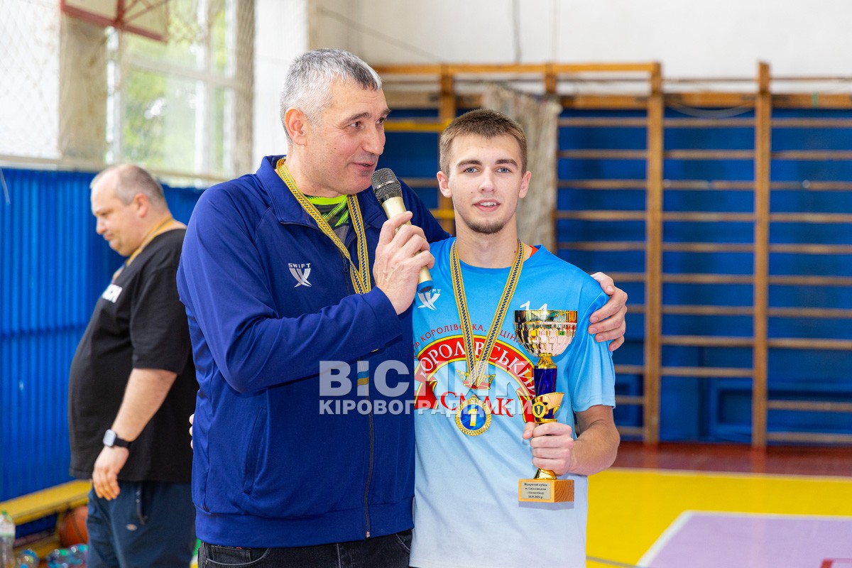«Комети» сяяли на домашньому паркеті — Світловодськ виборов перемогу у всеукраїнському турнірі