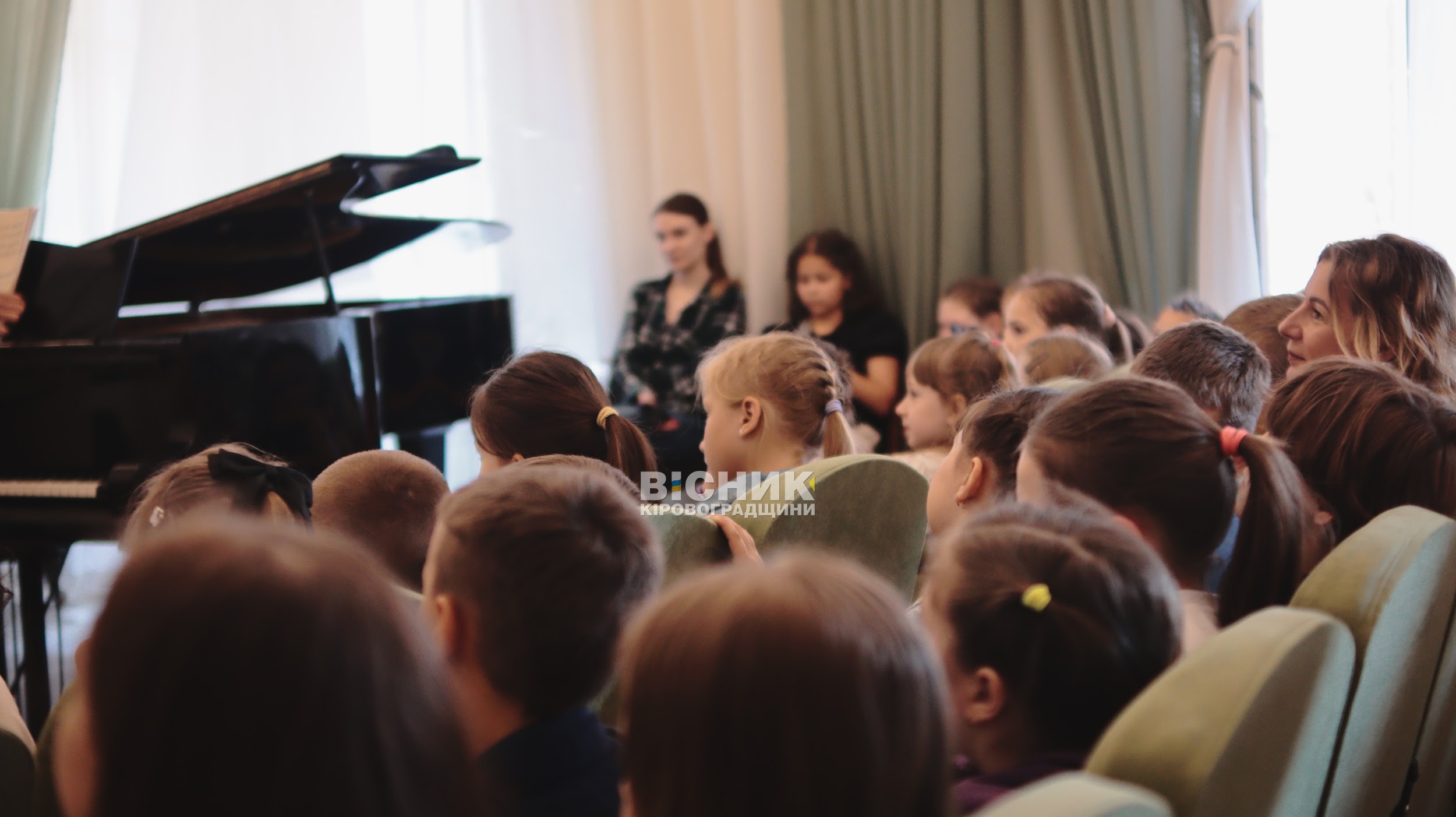 "Музичний калейдоскоп": наймолодші музиканти виступили на сцені Кропивницького