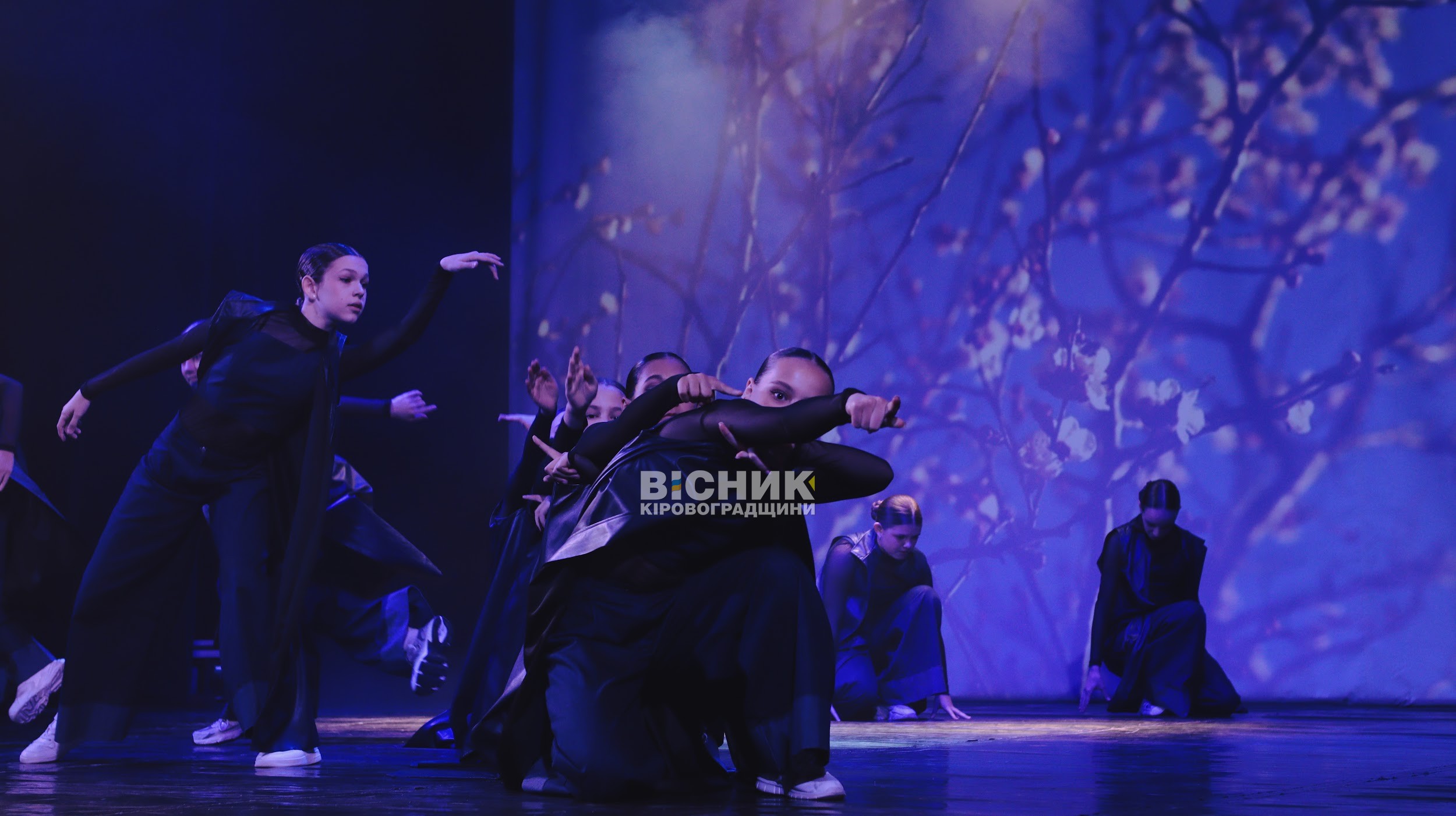 Танцюючи попри все: звітний концерт, що став маніфестом незламності Танцюючи попри все: звітний концерт, що став маніфестом незламності