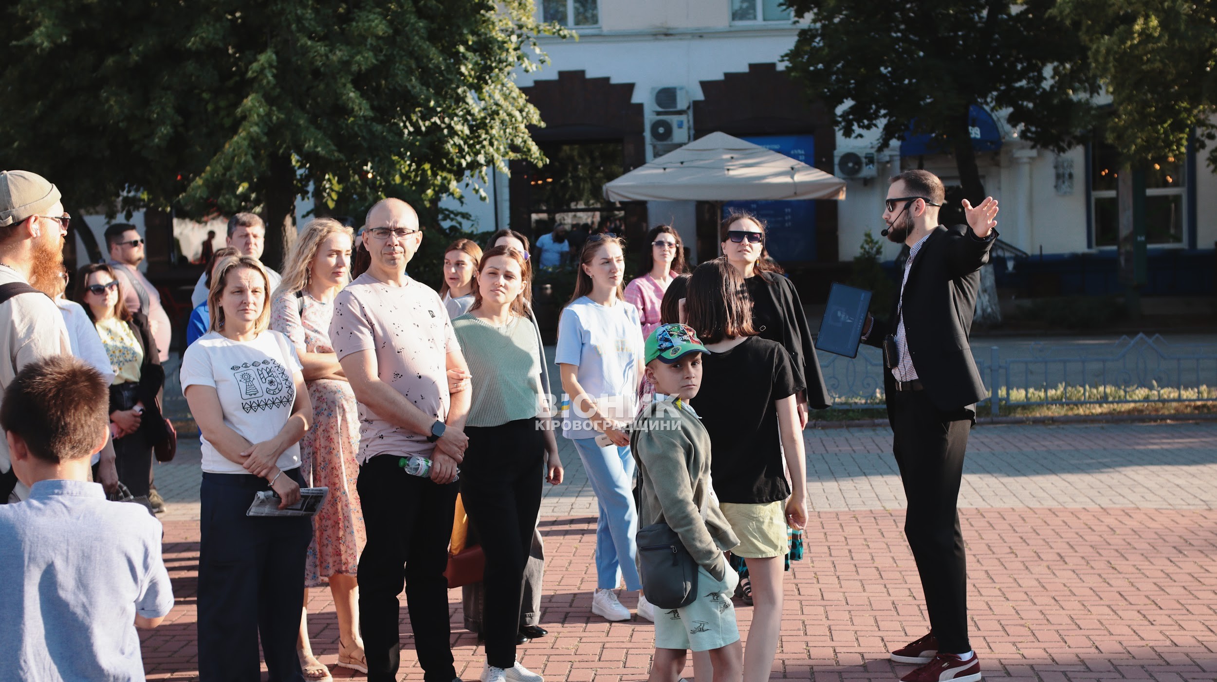 Благодійна екскурсія у Кропивницькому зібрала майже 10 тисяч гривень для аеророзвідки Благодійна екскурсія у Кропивницькому зібрала майже 10 тисяч гривень для аеророзвідки