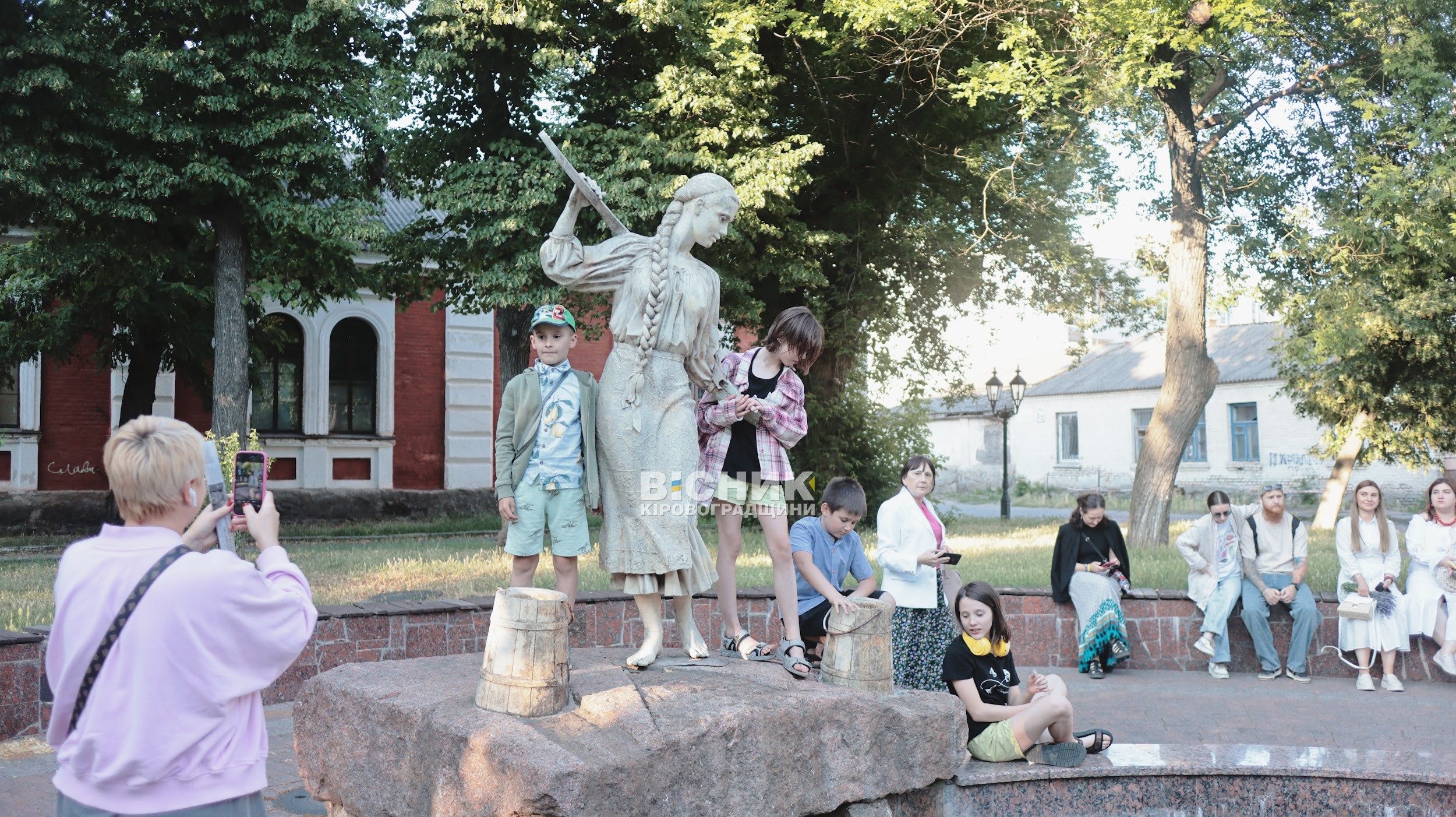 Благодійна екскурсія у Кропивницькому зібрала майже 10 тисяч гривень для аеророзвідки Благодійна екскурсія у Кропивницькому зібрала майже 10 тисяч гривень для аеророзвідки