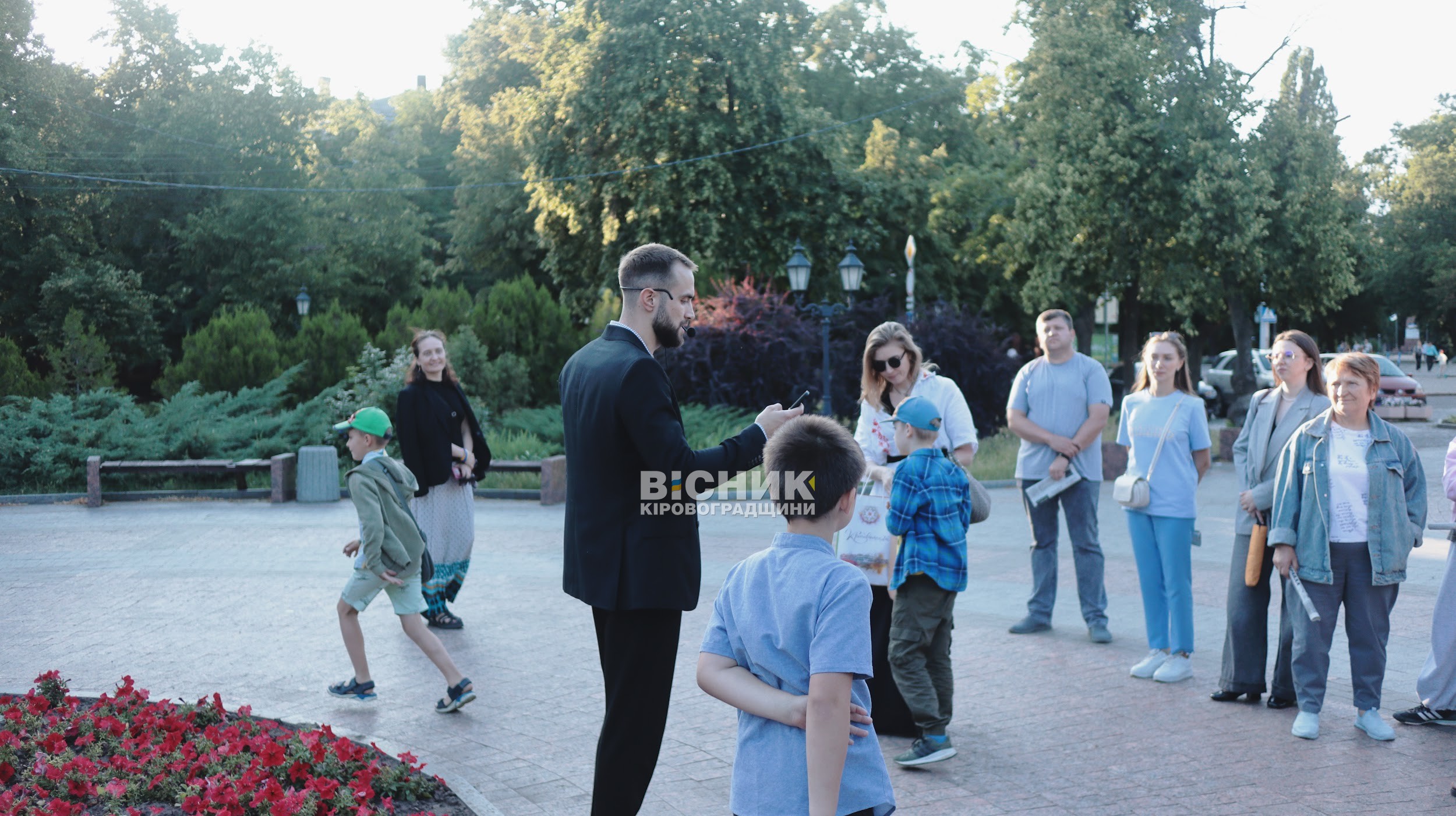 Благодійна екскурсія у Кропивницькому зібрала майже 10 тисяч гривень для аеророзвідки Благодійна екскурсія у Кропивницькому зібрала майже 10 тисяч гривень для аеророзвідки