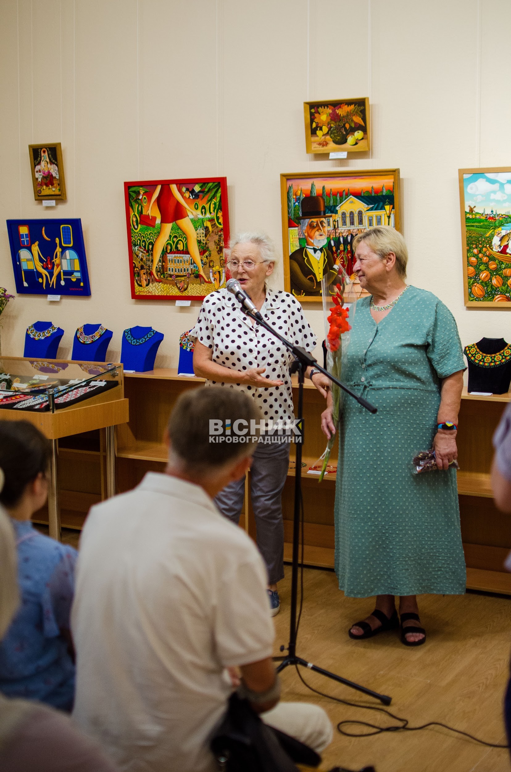 У Кропивницькому відкрилась виставка бісерних прикрас Галини Неділько У Кропивницькому відкрилась виставка бісерних прикрас Галини Неділько