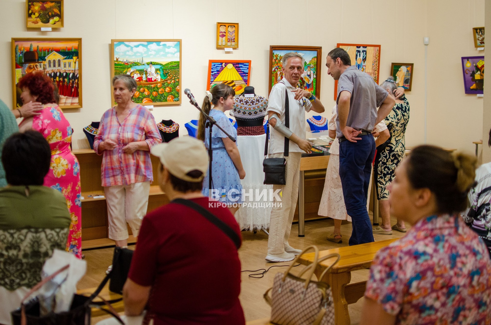 У Кропивницькому відкрилась виставка бісерних прикрас Галини Неділько У Кропивницькому відкрилась виставка бісерних прикрас Галини Неділько