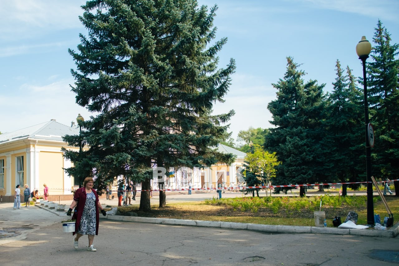 Кропивницький атакували дрони: пошкоджено філармонію, університет і парк