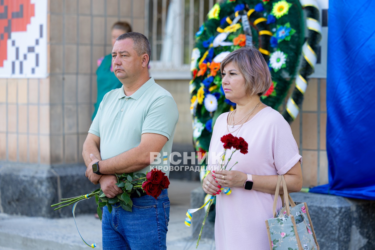 У Світловодську провели в останню земну дорогу захисника України Дениса Голіка У Світловодську провели в останню земну дорогу захисника України Дениса Голіка
