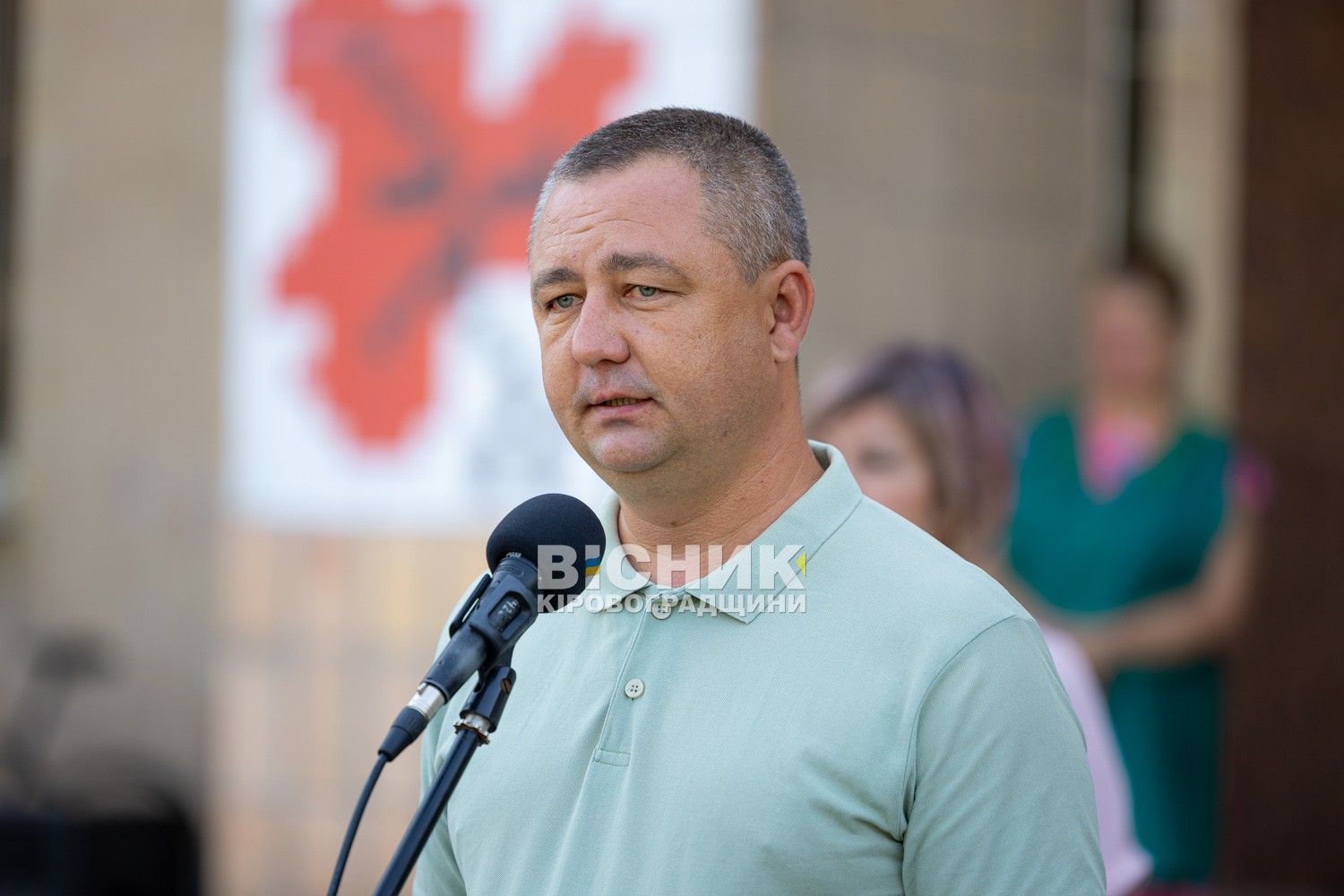 У Світловодську провели в останню земну дорогу захисника України Дениса Голіка У Світловодську провели в останню земну дорогу захисника України Дениса Голіка