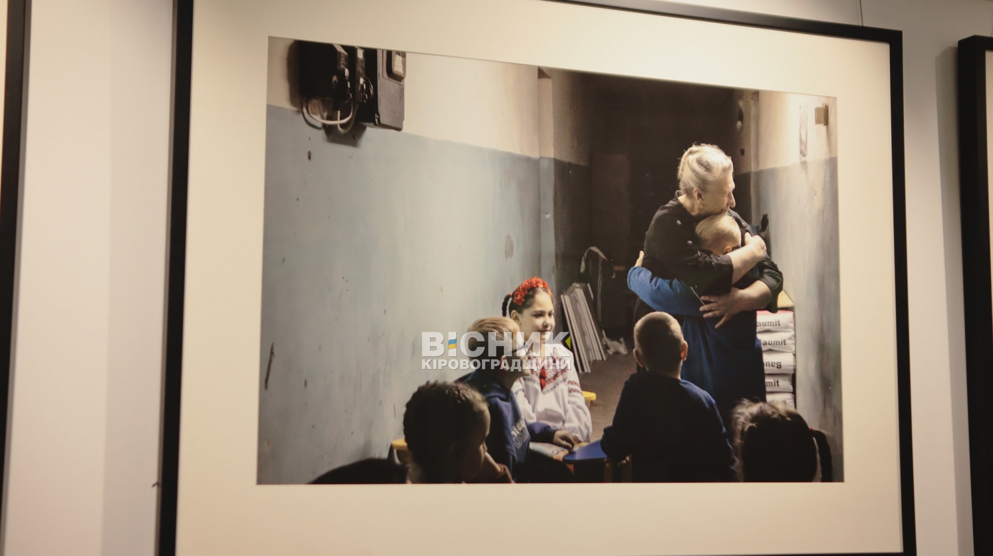 «Відвага нації»: у Кропивницькому зупинився мистецький потяг з фотовиставкою про війну «Відвага нації»: у Кропивницькому зупинився мистецький потяг з фотовиставкою про війну