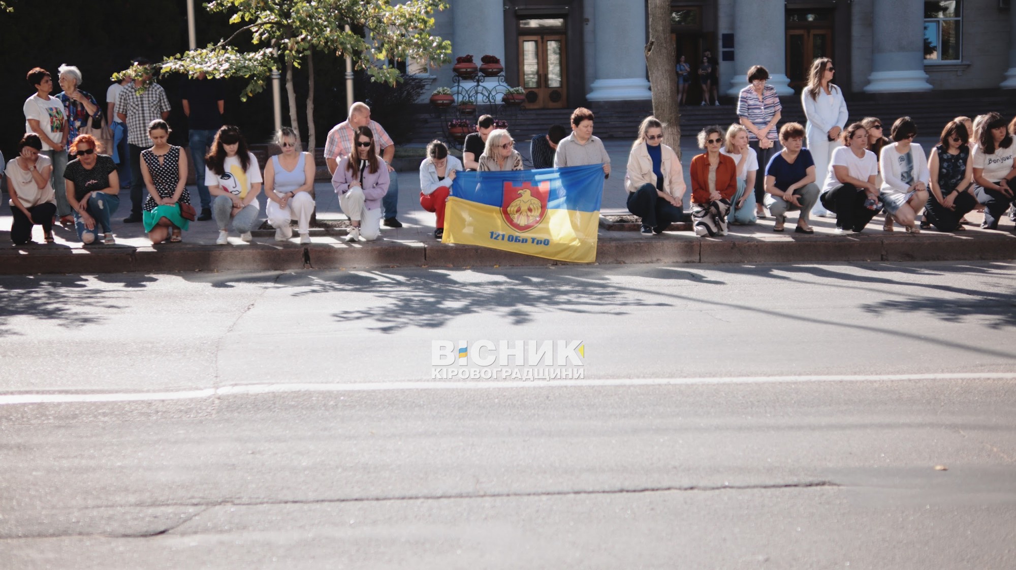 Кропивницький попрощався з полеглими захисниками Олександром Горкушею та Юрієм Сімонешком Кропивницький попрощався з полеглими захисниками Олександром Горкушею та Юрієм Сімонешком