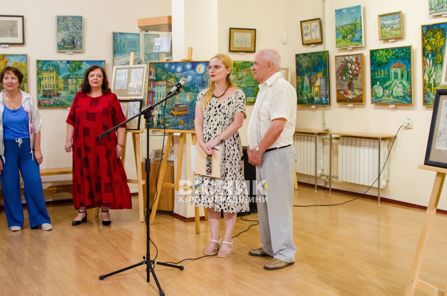 "Є місто, яке я бачу уві сні": у Кропивницькому відкрилася виставка Геннадія Горбунова "Є місто, яке я бачу уві сні": у Кропивницькому відкрилася виставка Геннадія Горбунова