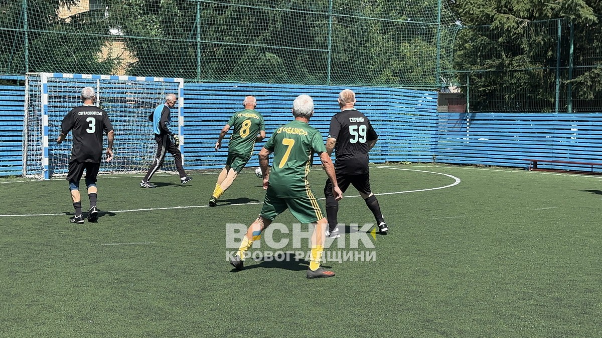 Ветерани "Металурга" привезли два кубки до Світловодська
