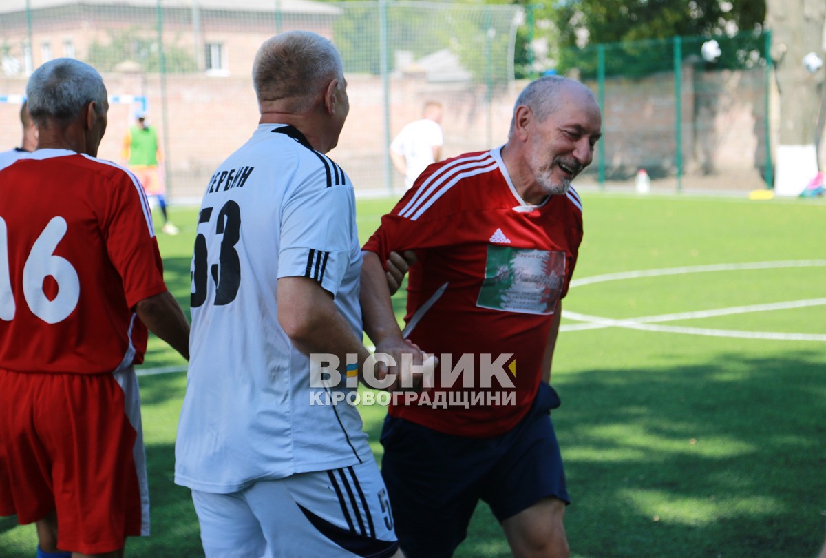 Ветерани "Металурга" привезли два кубки до Світловодська