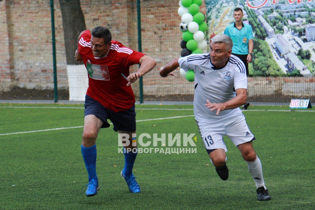 Ветерани "Металурга" привезли два кубки до Світловодська