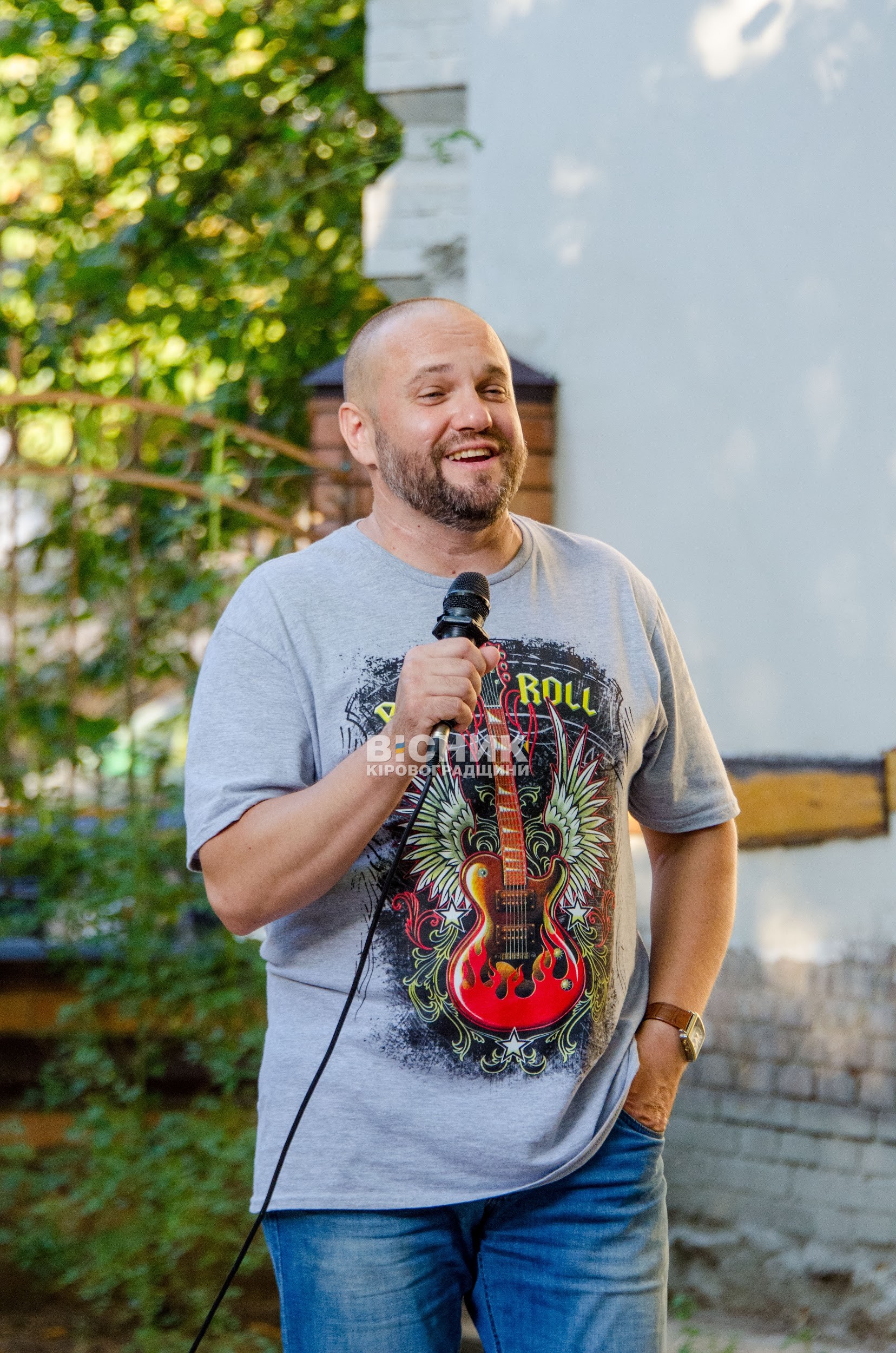 Благодійний вечір української музики у «Бамбетель»: пісня заради допомоги військовим Благодійний вечір української музики у «Бамбетель»: пісня заради допомоги військовим