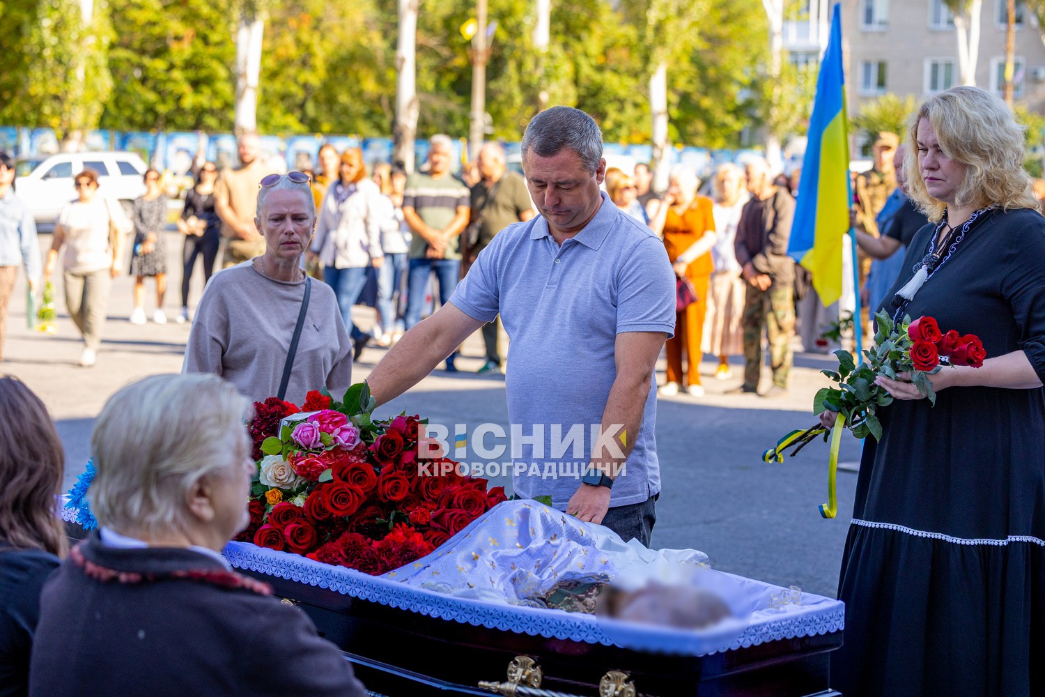 Світловодськ провів в останню путь захисника України Семена Котова Світловодськ провів в останню путь захисника України Семена Котова