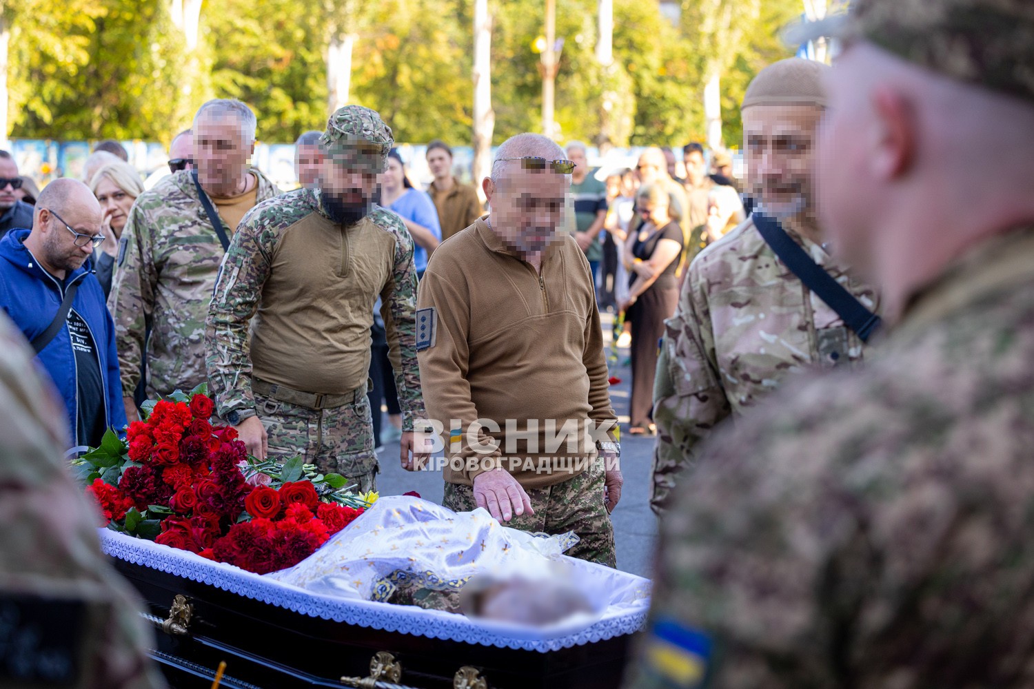 Світловодськ провів в останню путь захисника України Семена Котова Світловодськ провів в останню путь захисника України Семена Котова
