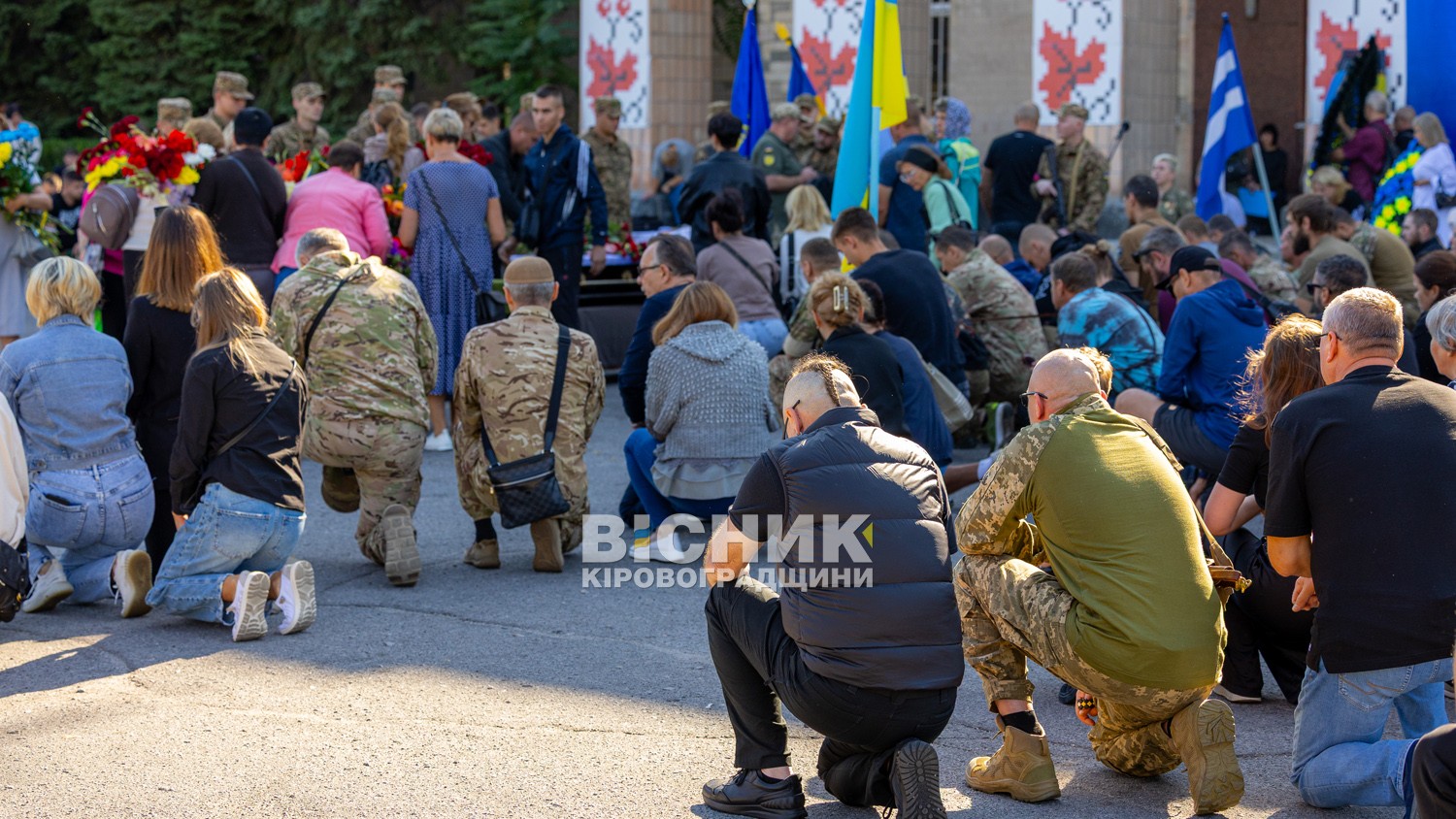 Світловодськ провів в останню путь захисника України Семена Котова Світловодськ провів в останню путь захисника України Семена Котова