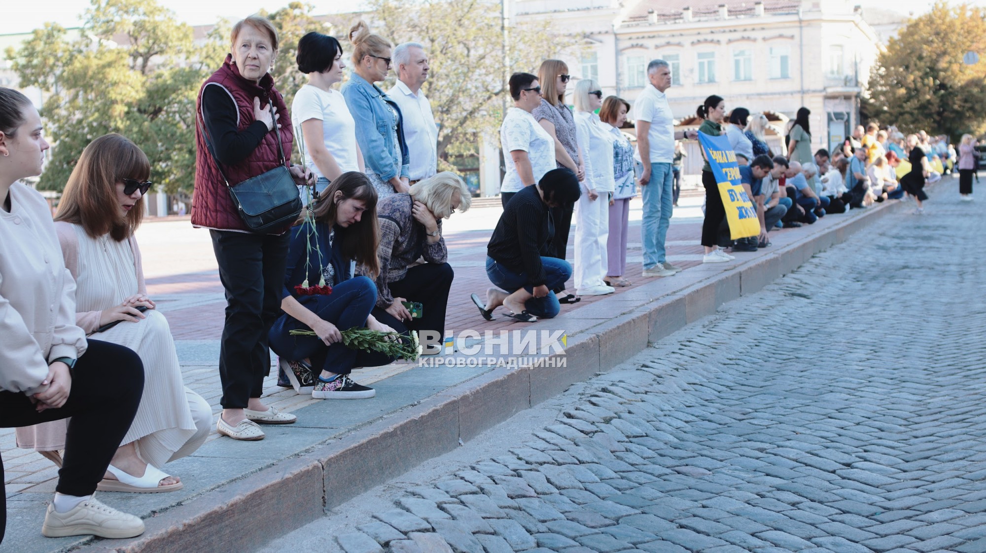 Кропивницький провів в останню путь майора Сергія Бондаря Кропивницький провів в останню путь майора Сергія Бондаря