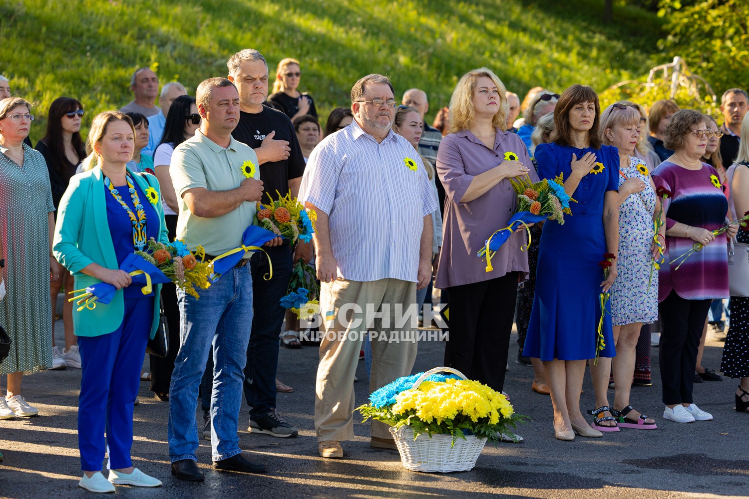 Мітинг до Дня пам'яті загиблих захисників України відбувся у Світловодську Мітинг до Дня пам'яті загиблих захисників України відбувся у Світловодську