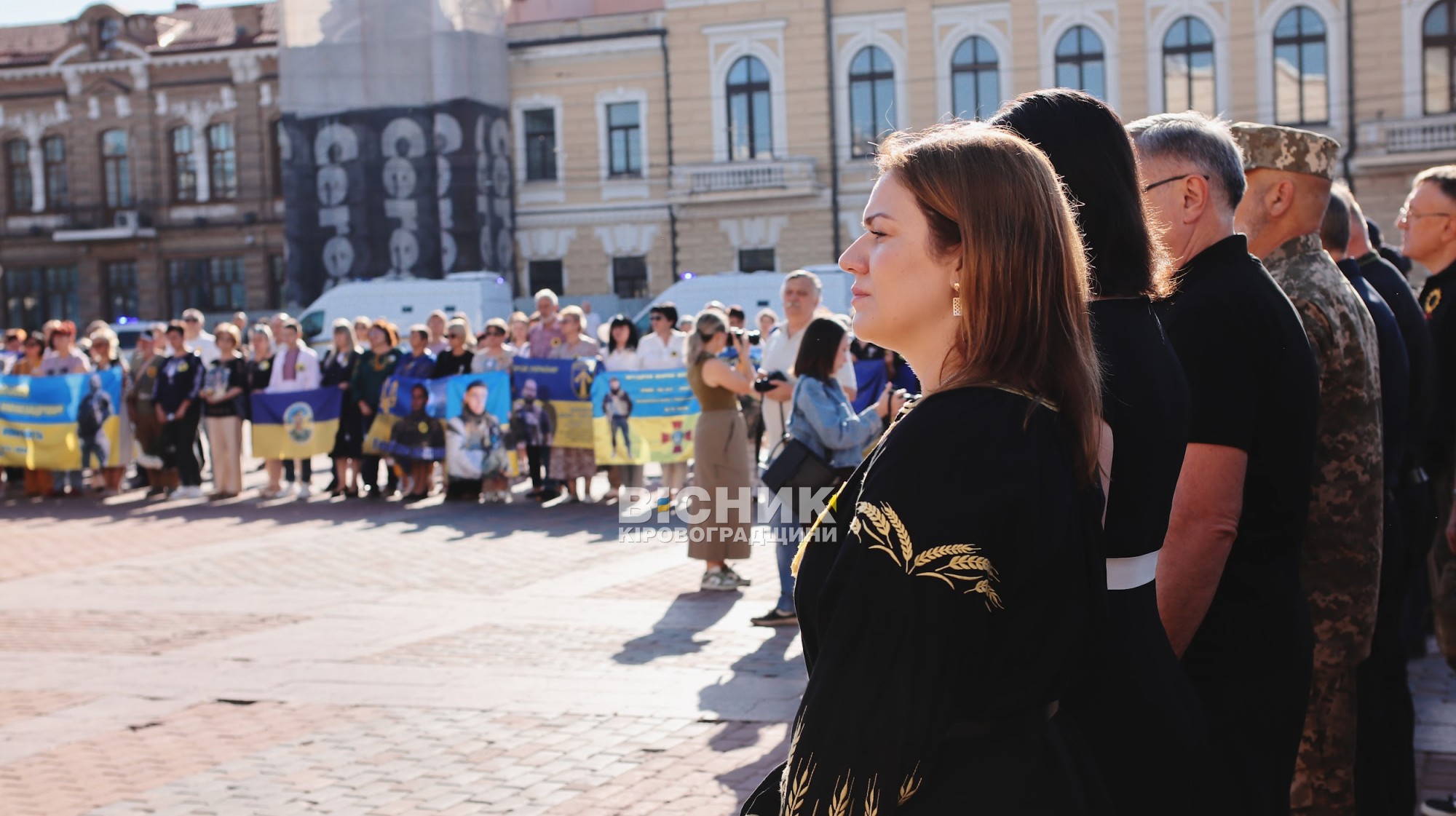 У Кропивницькому вшанували пам’ять полеглих захисників України У Кропивницькому вшанували пам’ять полеглих захисників України