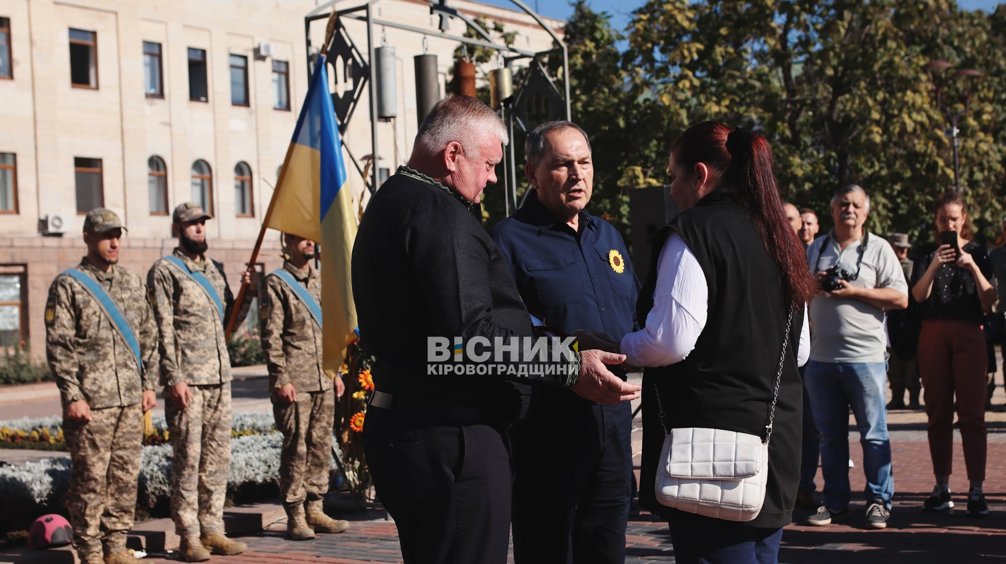 У Кропивницькому вшанували пам’ять полеглих захисників України У Кропивницькому вшанували пам’ять полеглих захисників України
