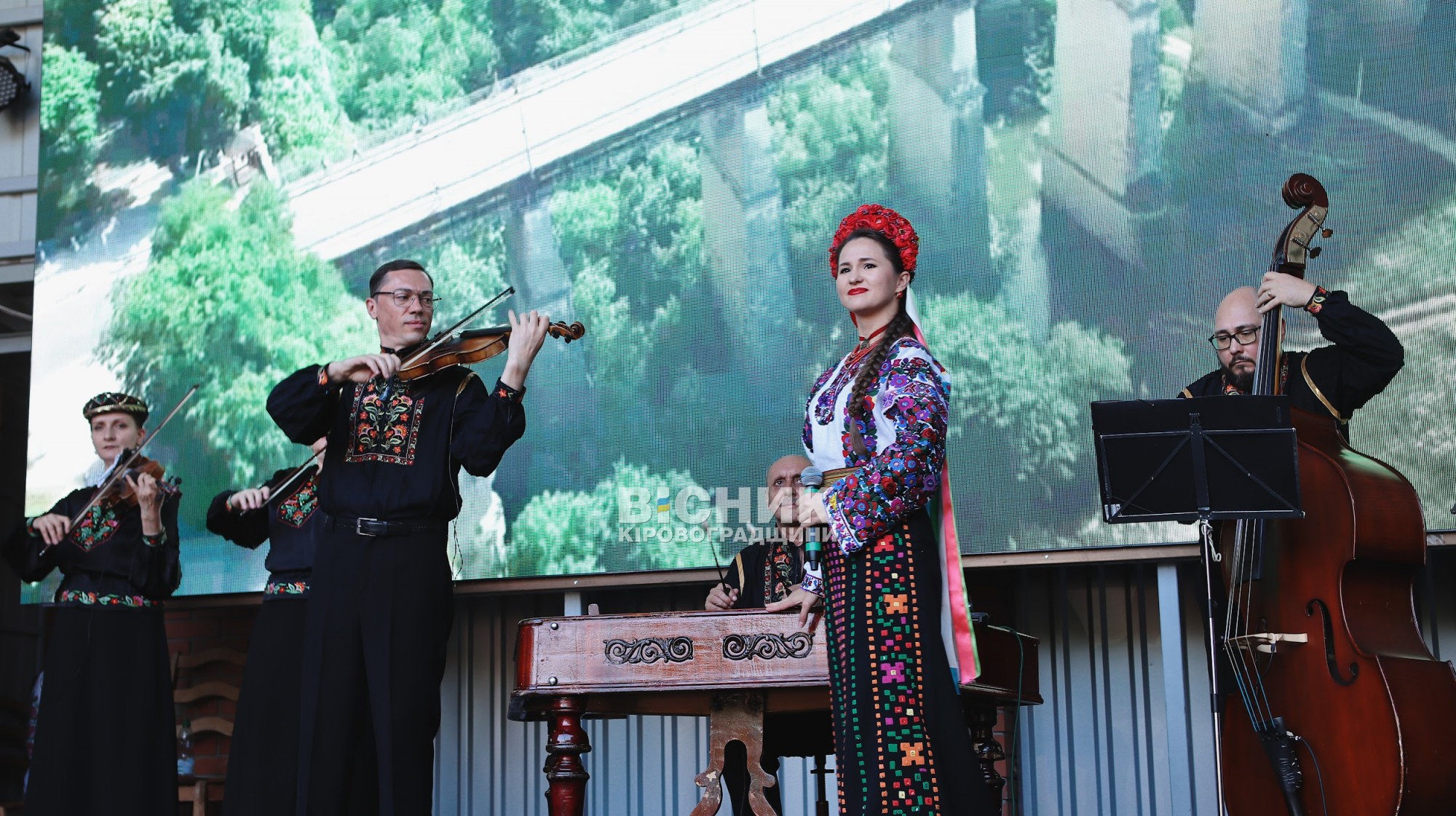 «Сила мистецтва – Сила сталі!»: у Кропивницькому мистецтво об’єднало громаду задля перемоги