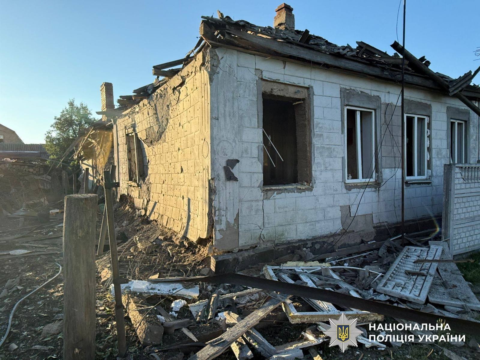 Нічна атака дронами по Знам’янці: пошкоджені будинки та об’єкти залізниці, є постраждалі Нічна атака дронами по Знам’янці: пошкоджені будинки та об’єкти залізниці, є постраждалі