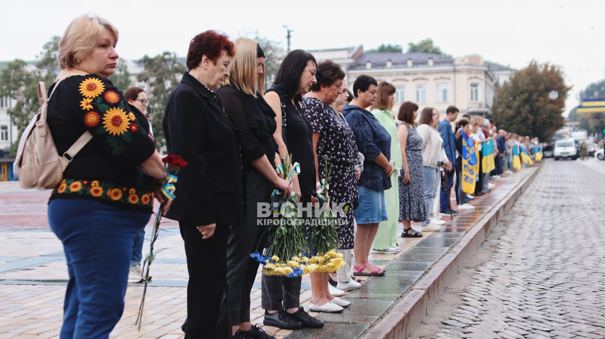 Кропивницький попрощався із солдатом Олександром Максименко Кропивницький попрощався із солдатом Олександром Максименко