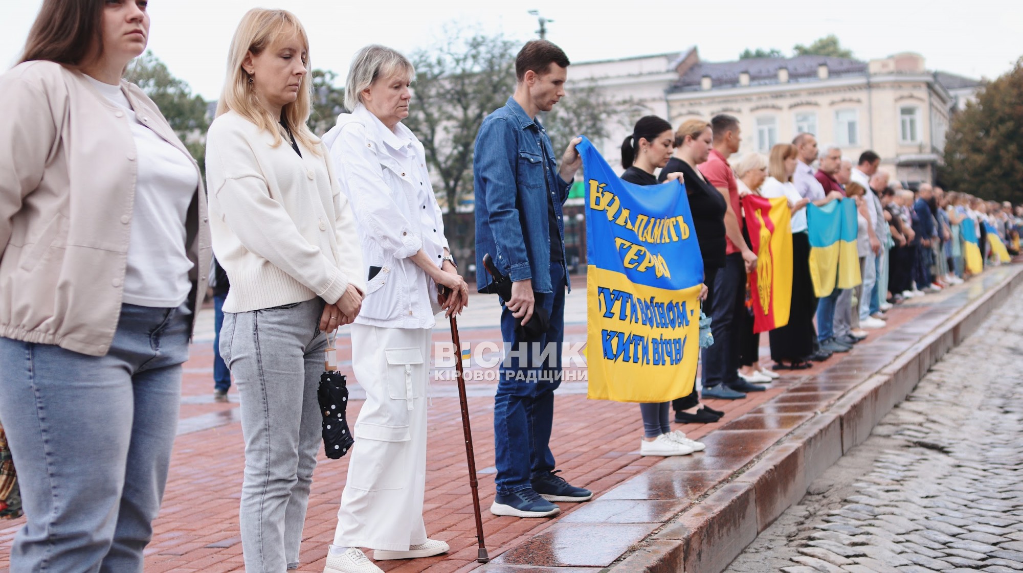 Кропивницький попрощався із солдатом Олександром Максименко Кропивницький попрощався із солдатом Олександром Максименко