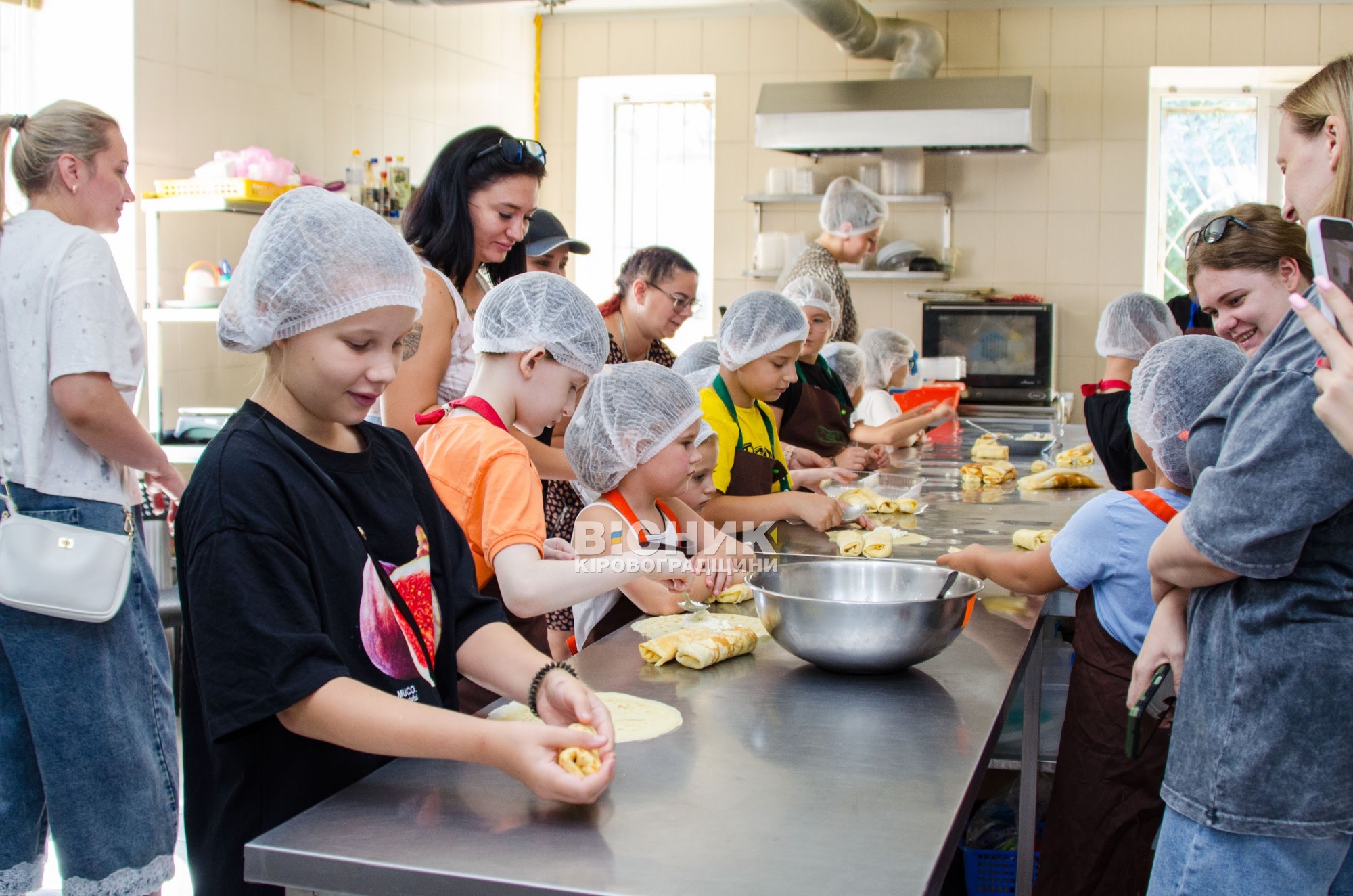 Кулінарний день для дітей Героїв: вареники та млинці як символ єдності Кулінарний день для дітей Героїв: вареники та млинці як символ єдності