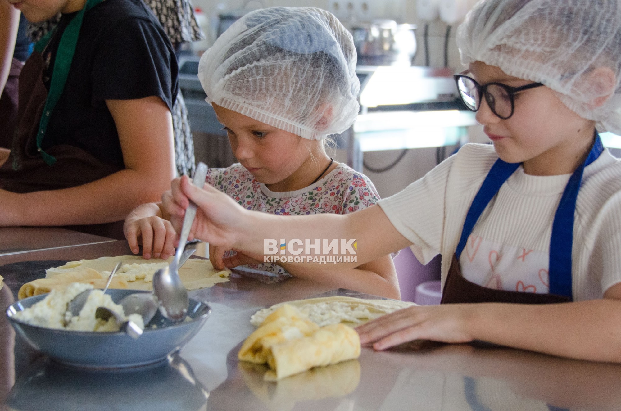 Кулінарний день для дітей Героїв: вареники та млинці як символ єдності Кулінарний день для дітей Героїв: вареники та млинці як символ єдності