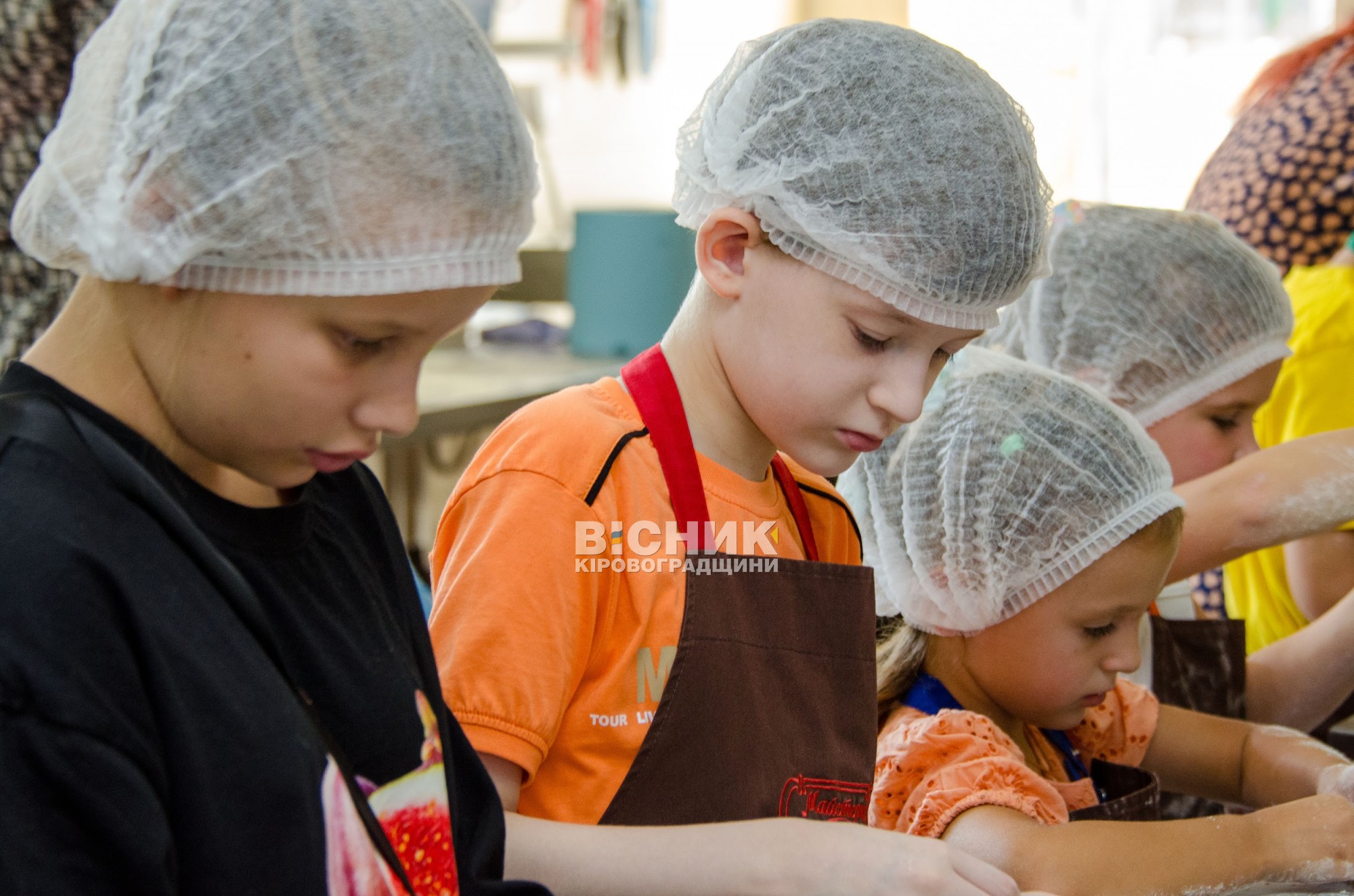 Кулінарний день для дітей Героїв: вареники та млинці як символ єдності Кулінарний день для дітей Героїв: вареники та млинці як символ єдності