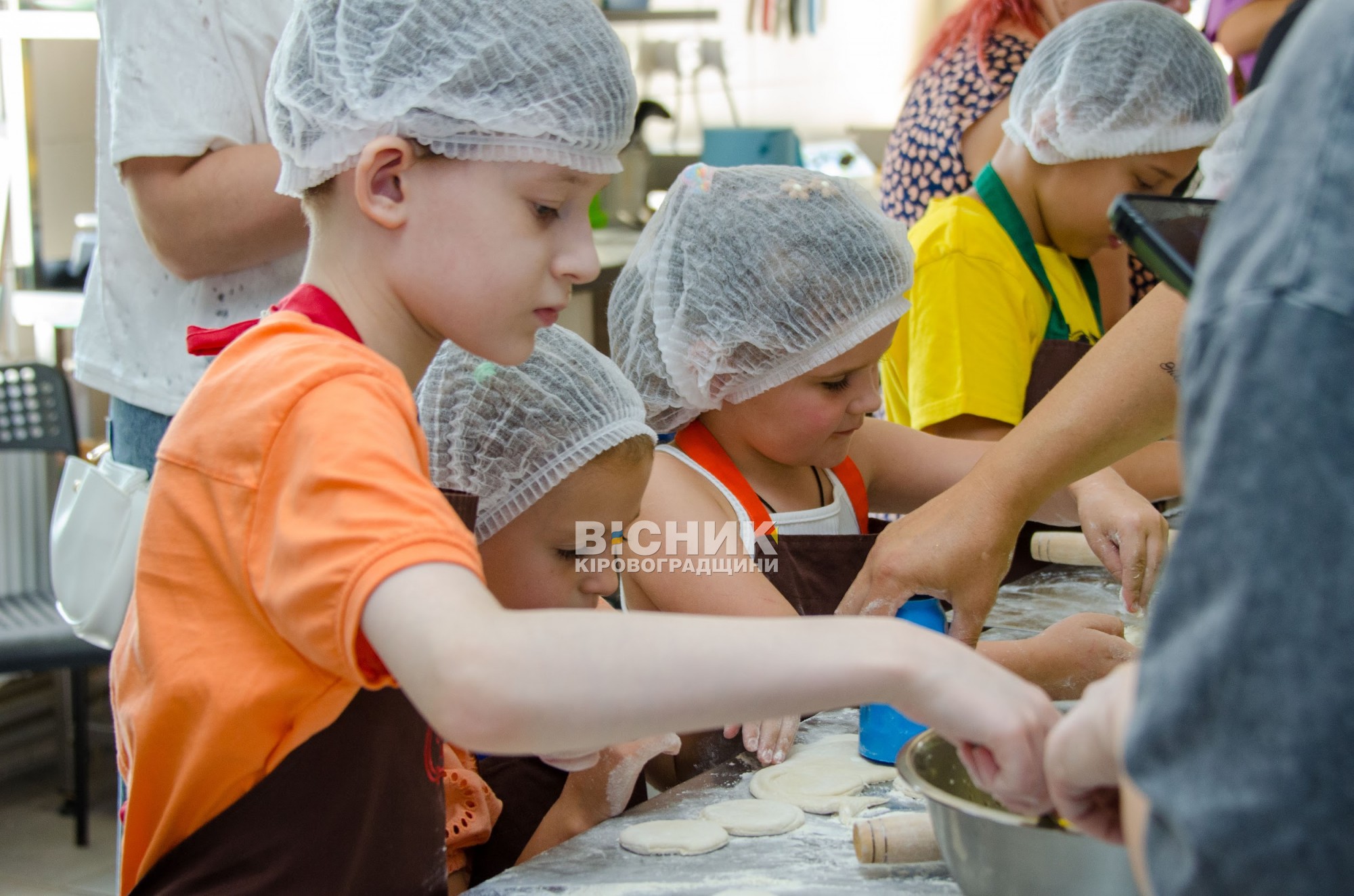 Кулінарний день для дітей Героїв: вареники та млинці як символ єдності Кулінарний день для дітей Героїв: вареники та млинці як символ єдності