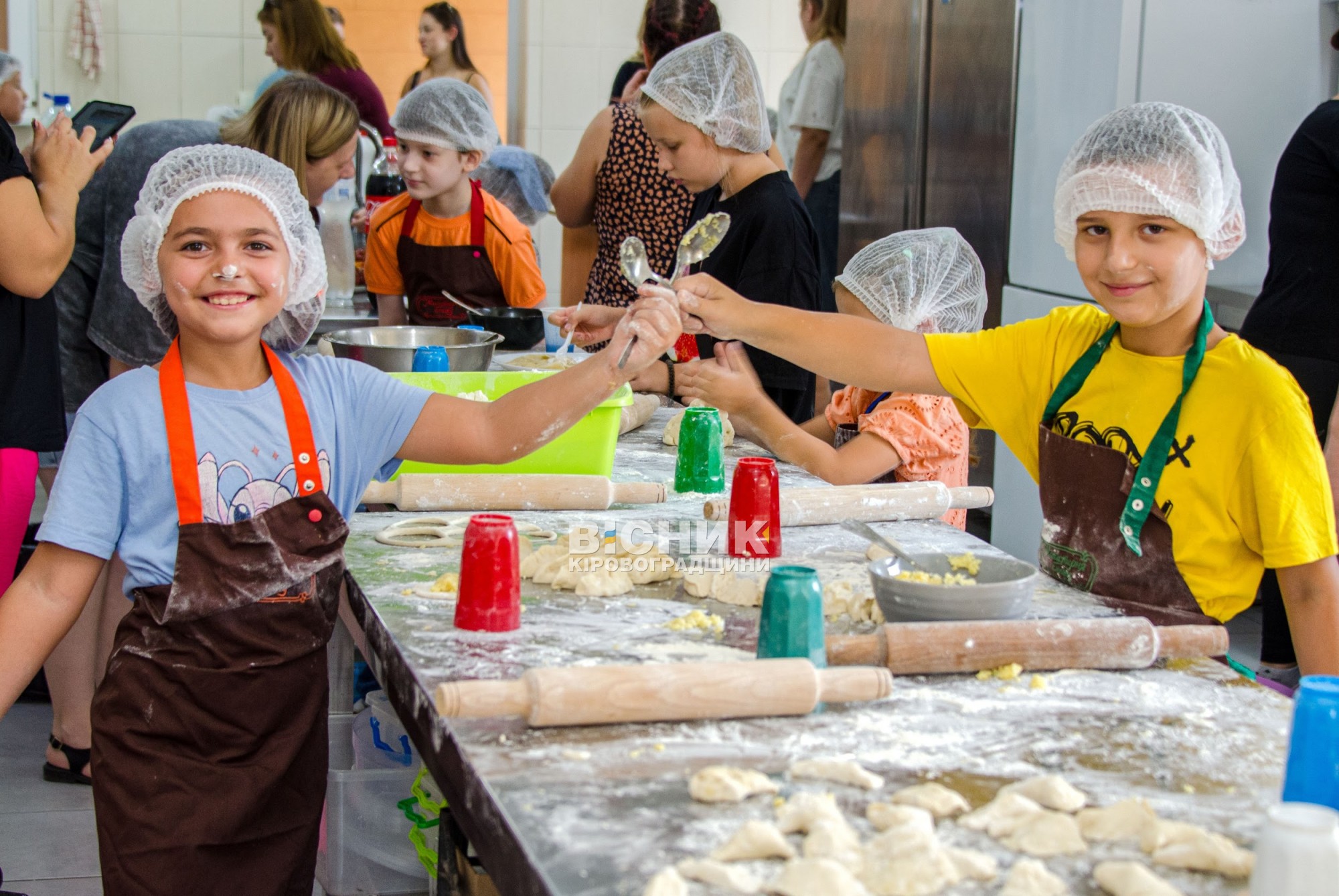 Кулінарний день для дітей Героїв: вареники та млинці як символ єдності Кулінарний день для дітей Героїв: вареники та млинці як символ єдності