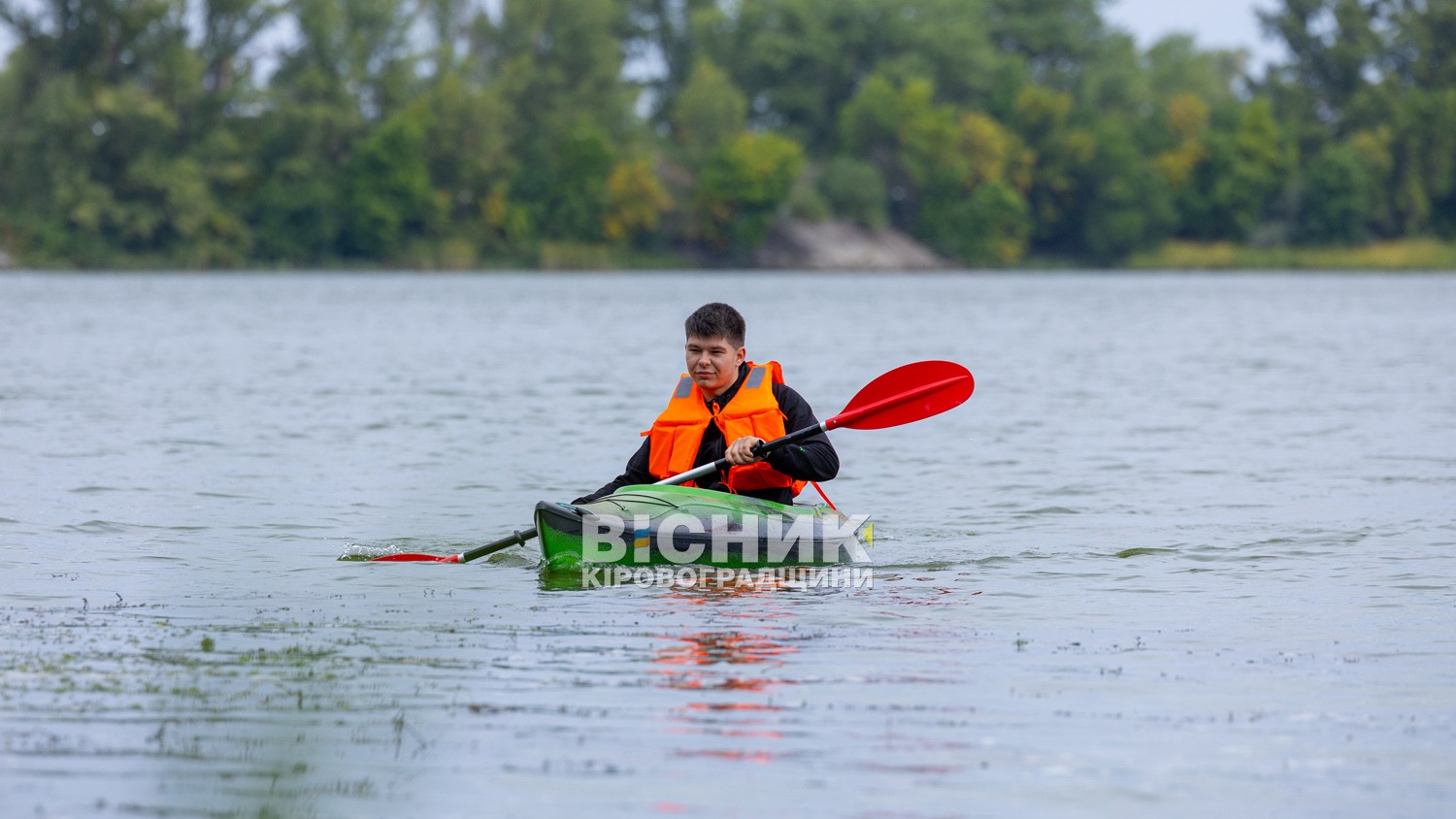 Каяки на Дніпрі: у Світловодську відкрили відділення веслування