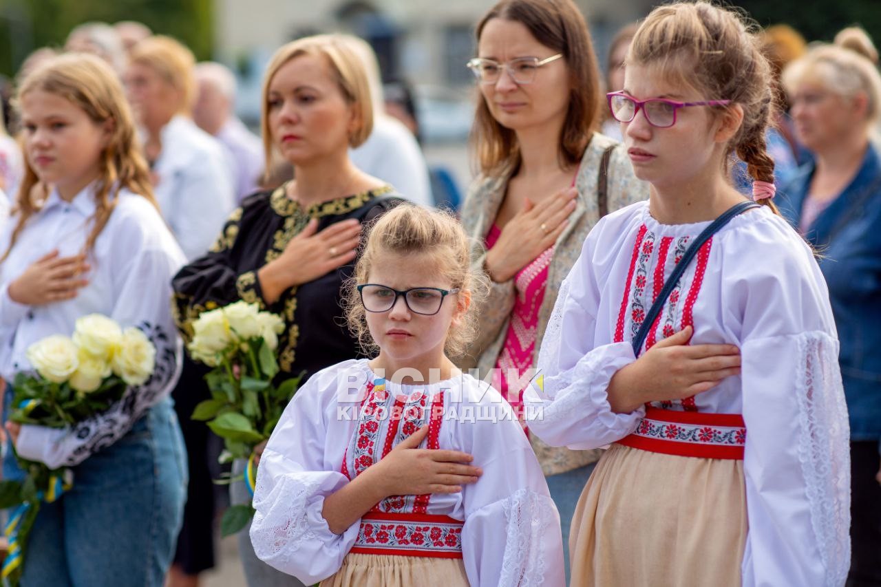 У День Незалежності Алея слави у Світловодську доповнилася портретами героїв У День Незалежності Алея слави у Світловодську доповнилася портретами героїв