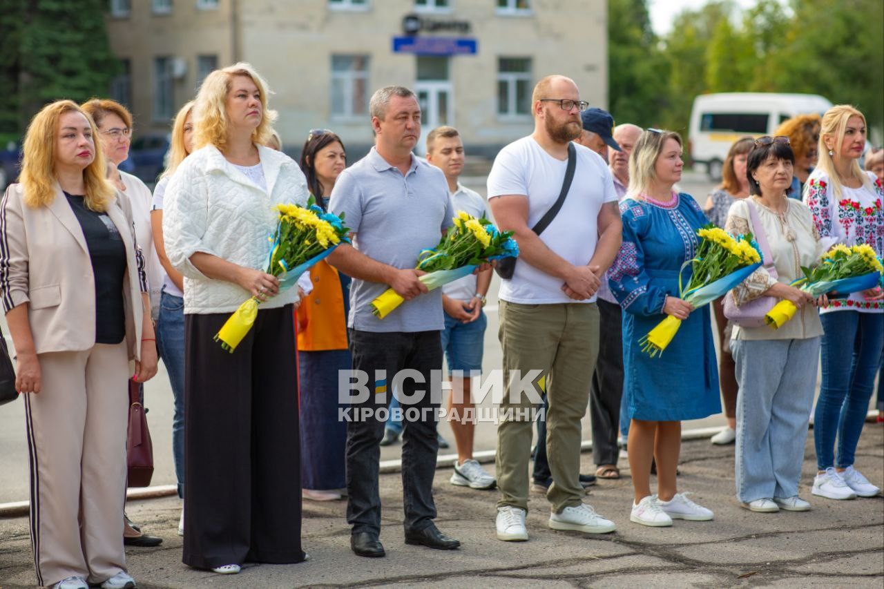 У День Незалежності Алея слави у Світловодську доповнилася портретами героїв У День Незалежності Алея слави у Світловодську доповнилася портретами героїв