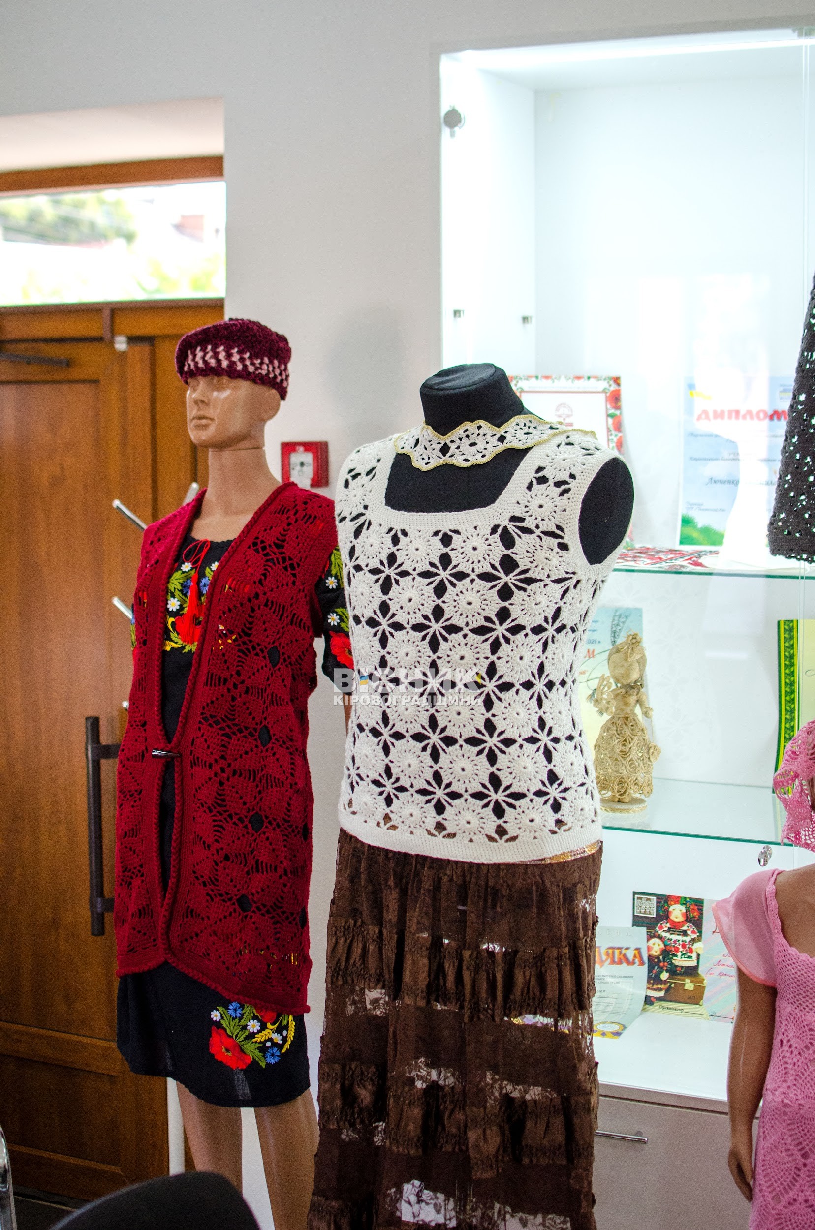 Творча майстерня «Дивосвіту»: у Кропивницькому відзначили Міжнародний день в’язання гачком Творча майстерня «Дивосвіту»: у Кропивницькому відзначили Міжнародний день в’язання гачком