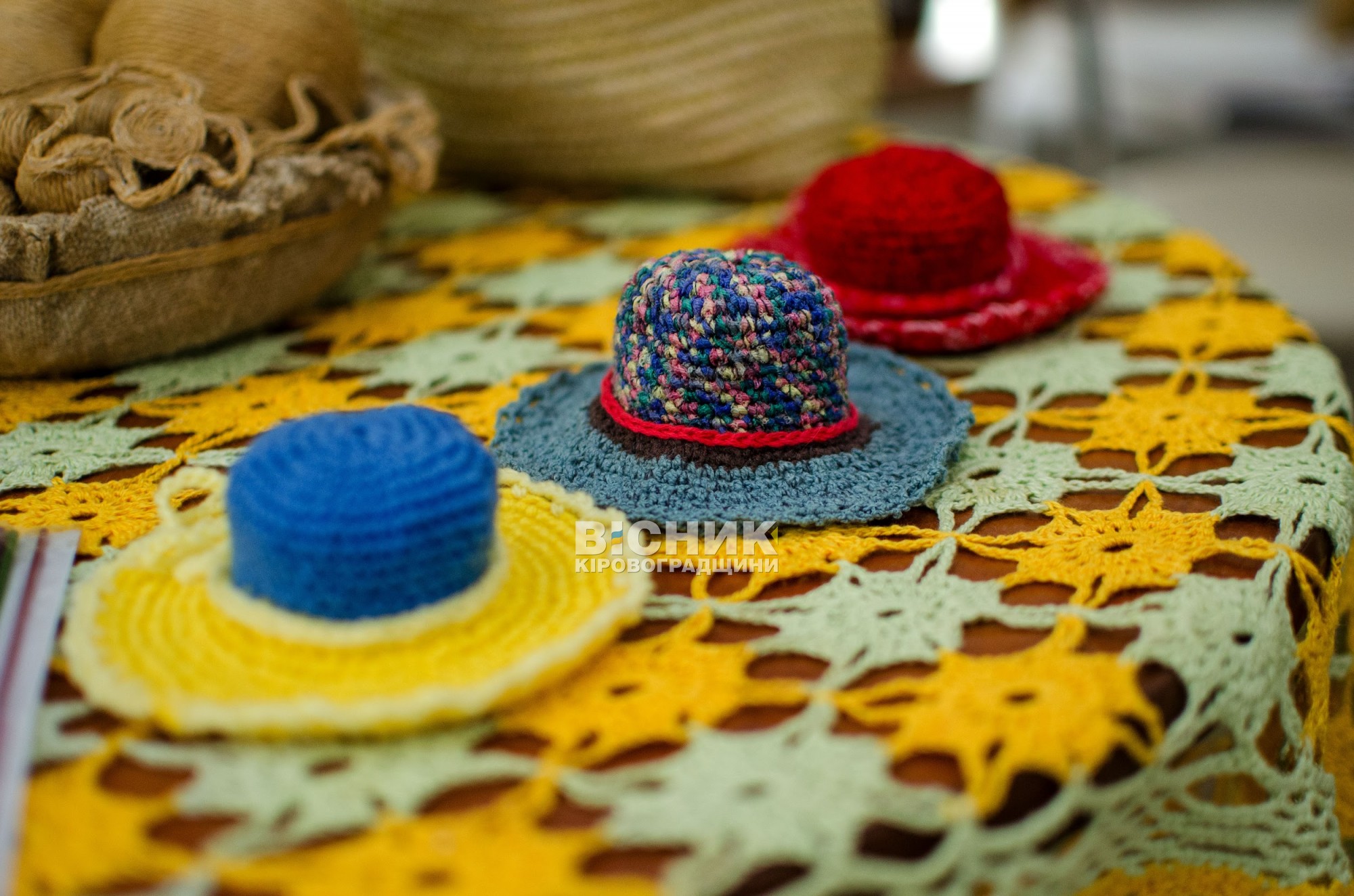 Творча майстерня «Дивосвіту»: у Кропивницькому відзначили Міжнародний день в’язання гачком Творча майстерня «Дивосвіту»: у Кропивницькому відзначили Міжнародний день в’язання гачком