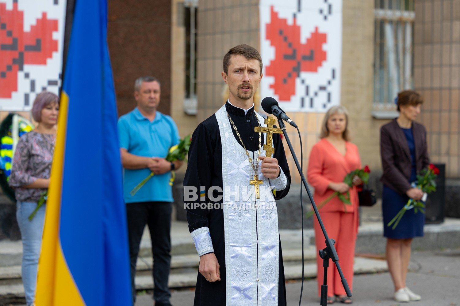 Світловодськ віддав останню шану полеглому захиснику України Андрію Макею Світловодськ віддав останню шану полеглому захиснику України Андрію Макею
