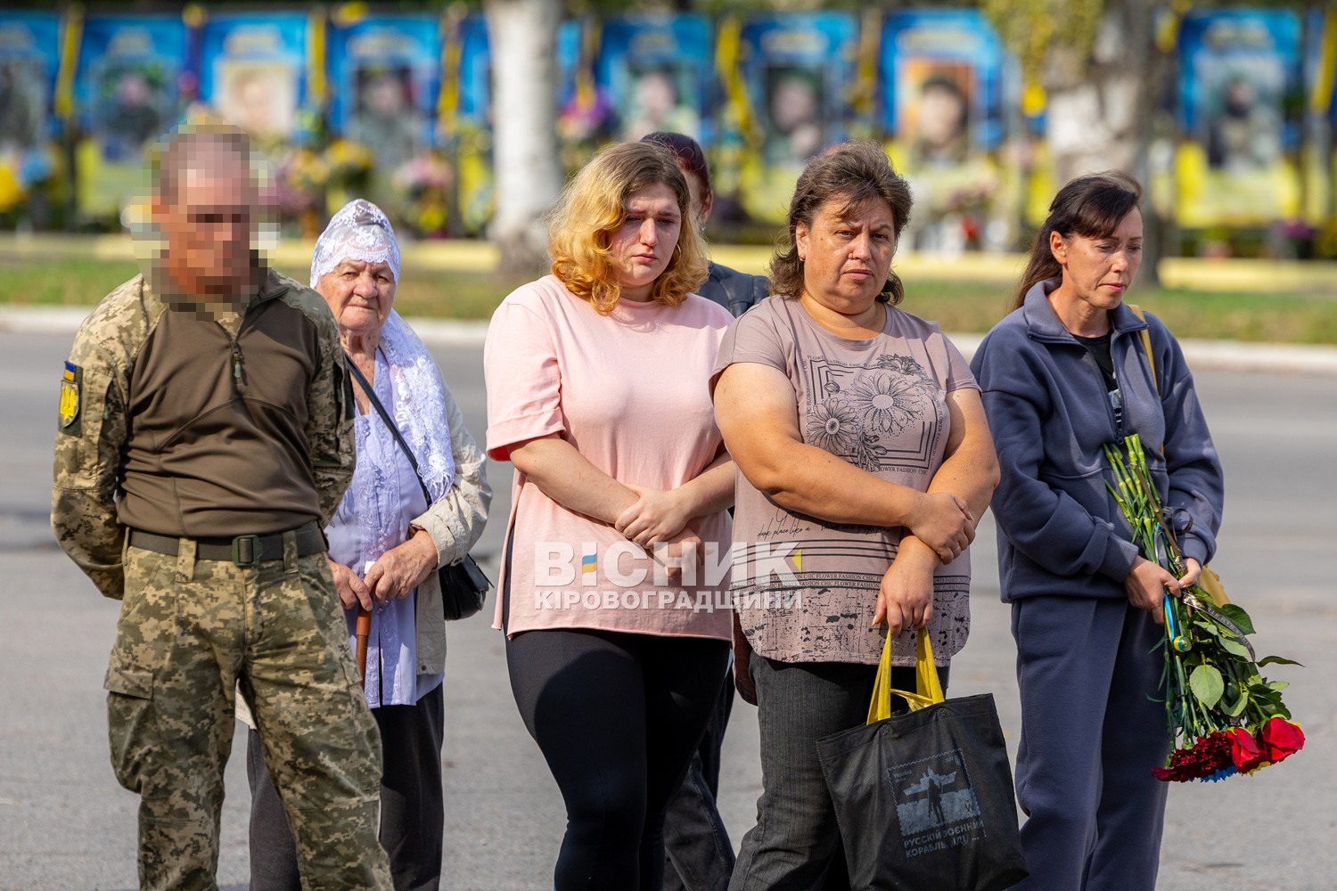 Світловодськ віддав останню шану полеглому захиснику України Андрію Макею Світловодськ віддав останню шану полеглому захиснику України Андрію Макею