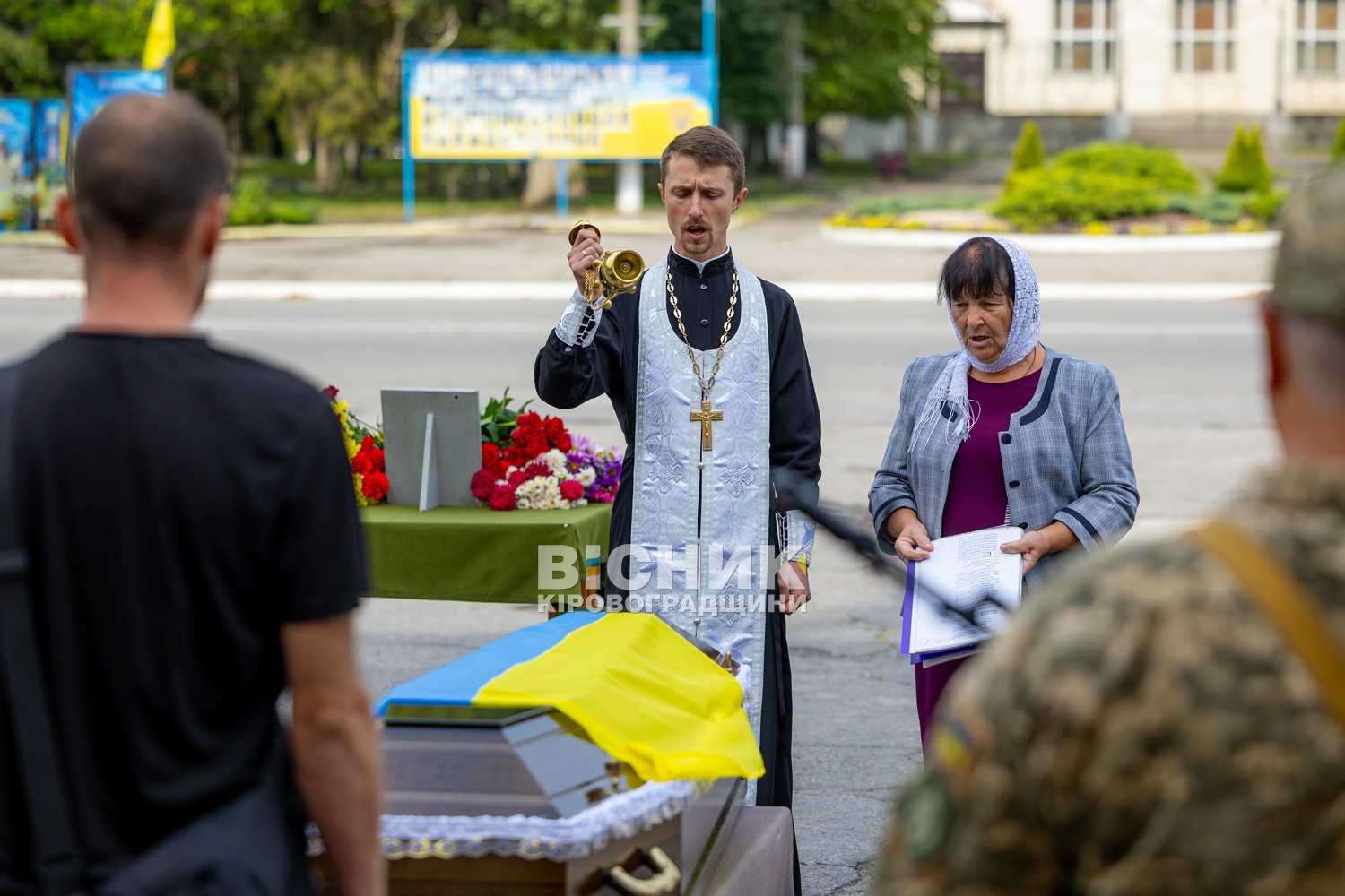 Світловодськ віддав останню шану полеглому захиснику України Андрію Макею Світловодськ віддав останню шану полеглому захиснику України Андрію Макею