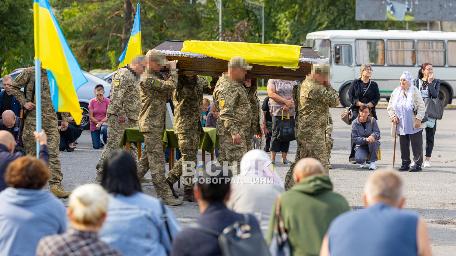 Світловодськ віддав останню шану полеглому захиснику України Андрію Макею Світловодськ віддав останню шану полеглому захиснику України Андрію Макею