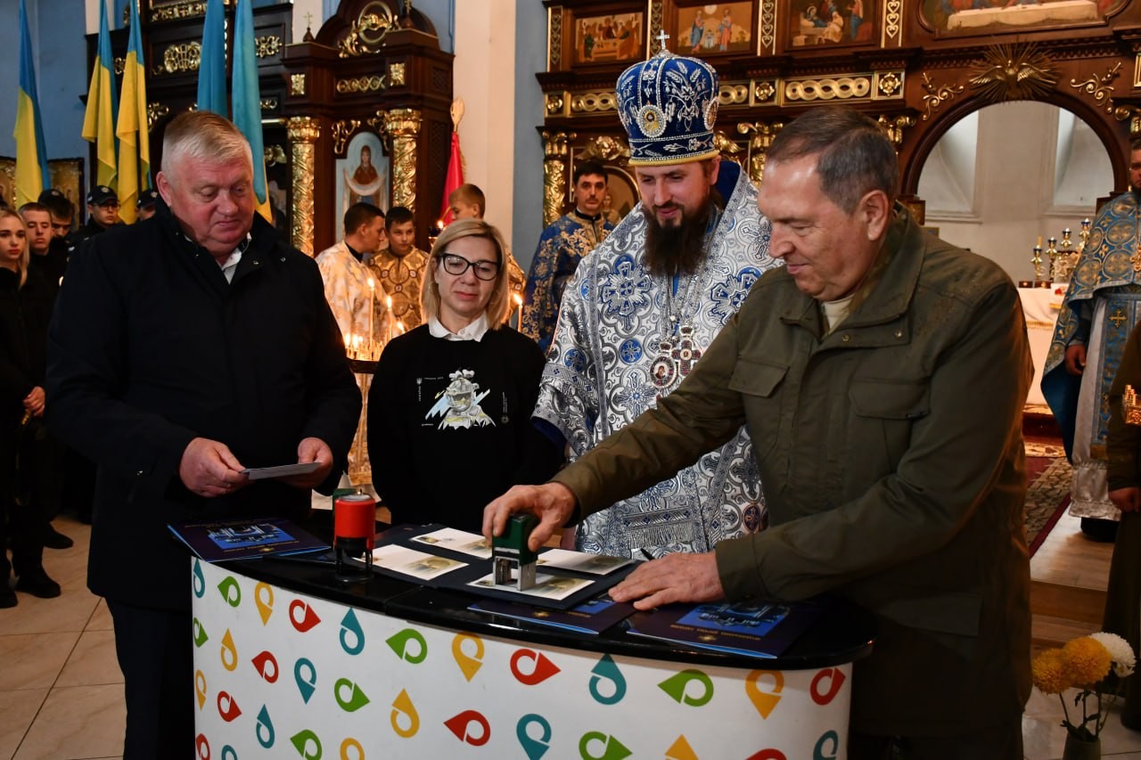 Кропивницький вшанував Захисників і Захисниць України урочистостями та благословенням ікони Кропивницький вшанував Захисників і Захисниць України урочистостями та благословенням ікони