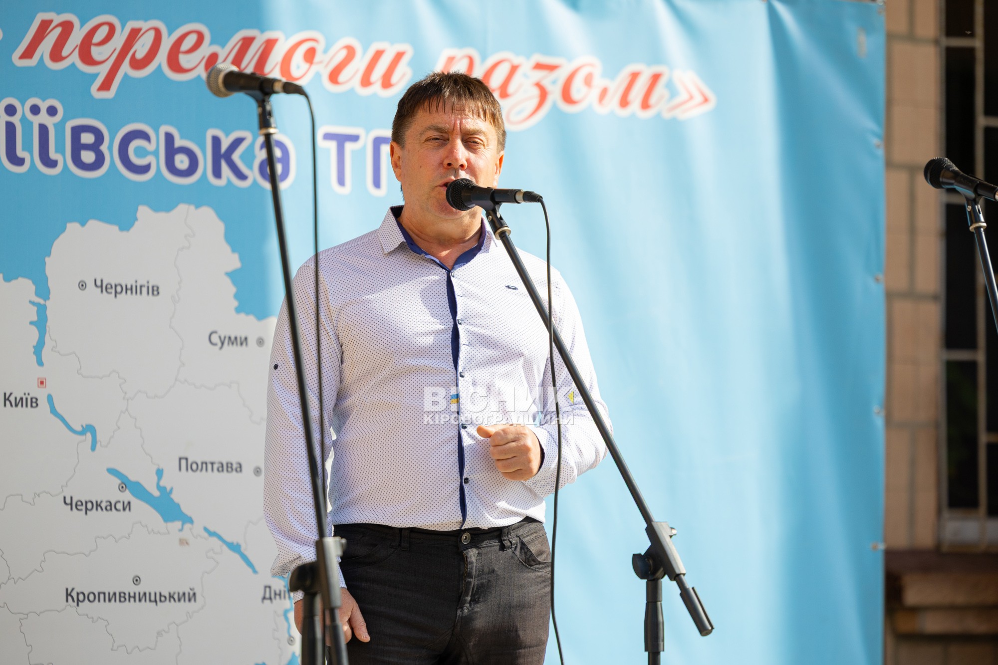 День Павлиша: вшанування земляків-ветеранів, збір на військо та дитяча прогулянка на кінній підводі День Павлиша: вшанування земляків-ветеранів, збір на військо та дитяча прогулянка на кінній підводі