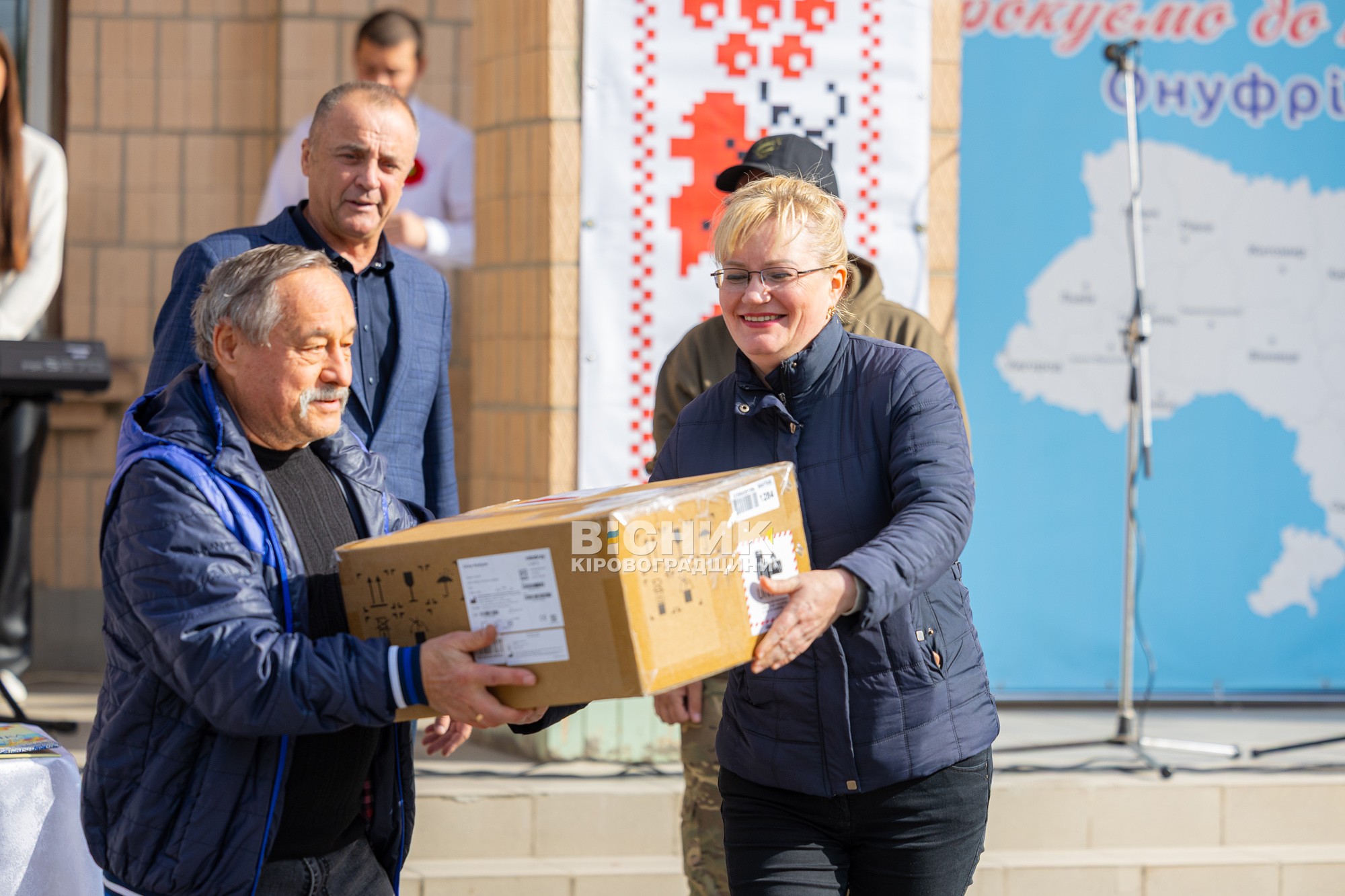 День Павлиша: вшанування земляків-ветеранів, збір на військо та дитяча прогулянка на кінній підводі День Павлиша: вшанування земляків-ветеранів, збір на військо та дитяча прогулянка на кінній підводі