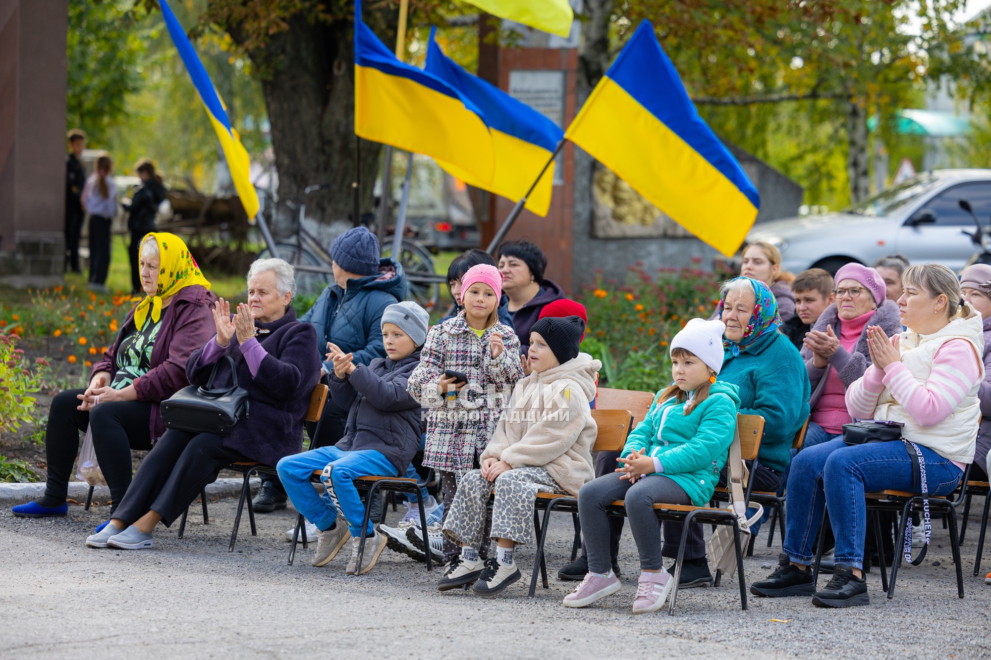 День Павлиша: вшанування земляків-ветеранів, збір на військо та дитяча прогулянка на кінній підводі День Павлиша: вшанування земляків-ветеранів, збір на військо та дитяча прогулянка на кінній підводі