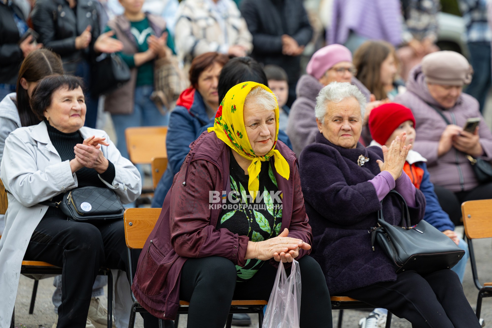 День Павлиша: вшанування земляків-ветеранів, збір на військо та дитяча прогулянка на кінній підводі День Павлиша: вшанування земляків-ветеранів, збір на військо та дитяча прогулянка на кінній підводі