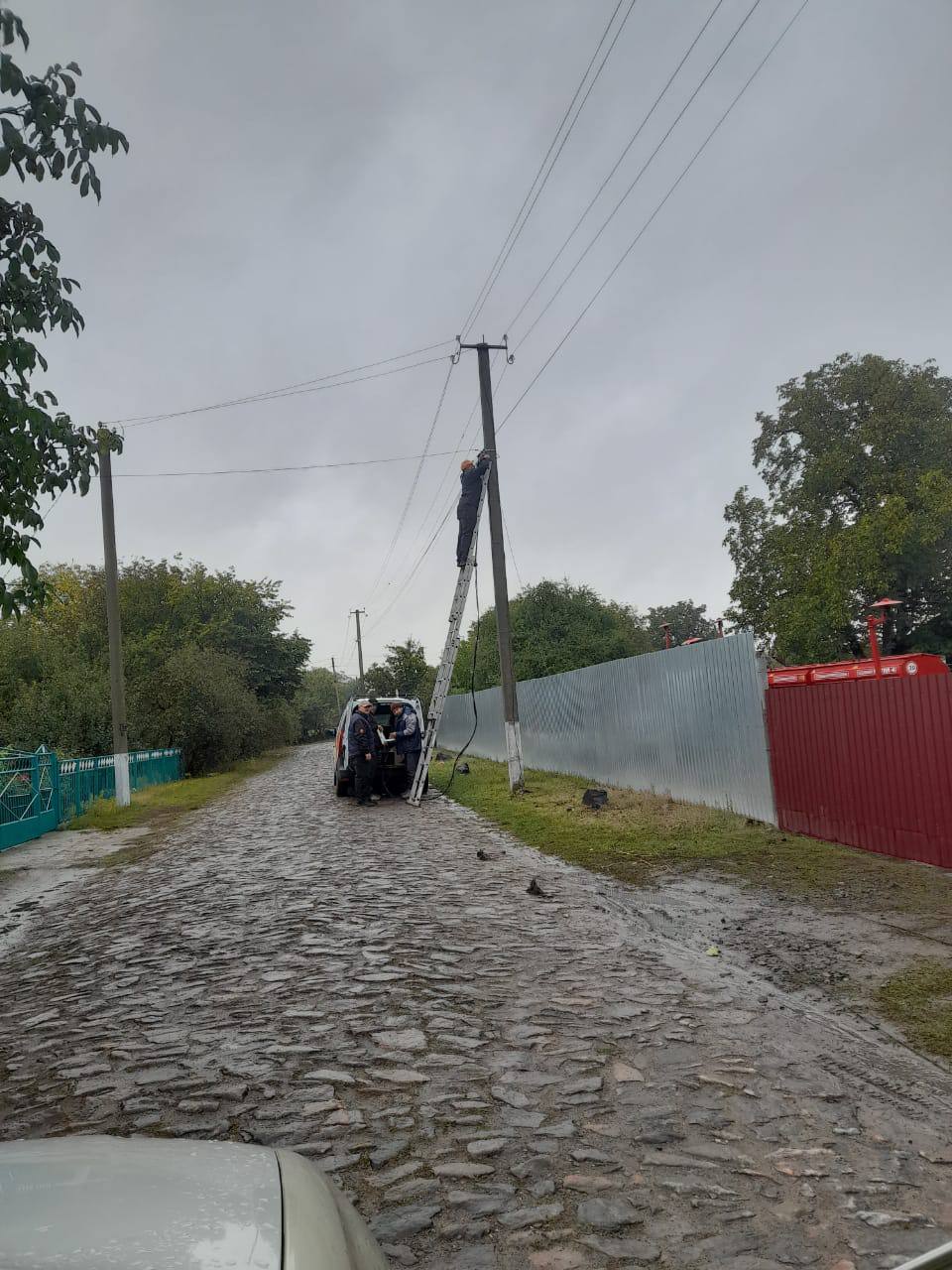 Нічна атака на Кіровоградщині: уламки збитих дронів пошкодили понад десяток будинків Нічна атака на Кіровоградщині: уламки збитих дронів пошкодили понад десяток будинків